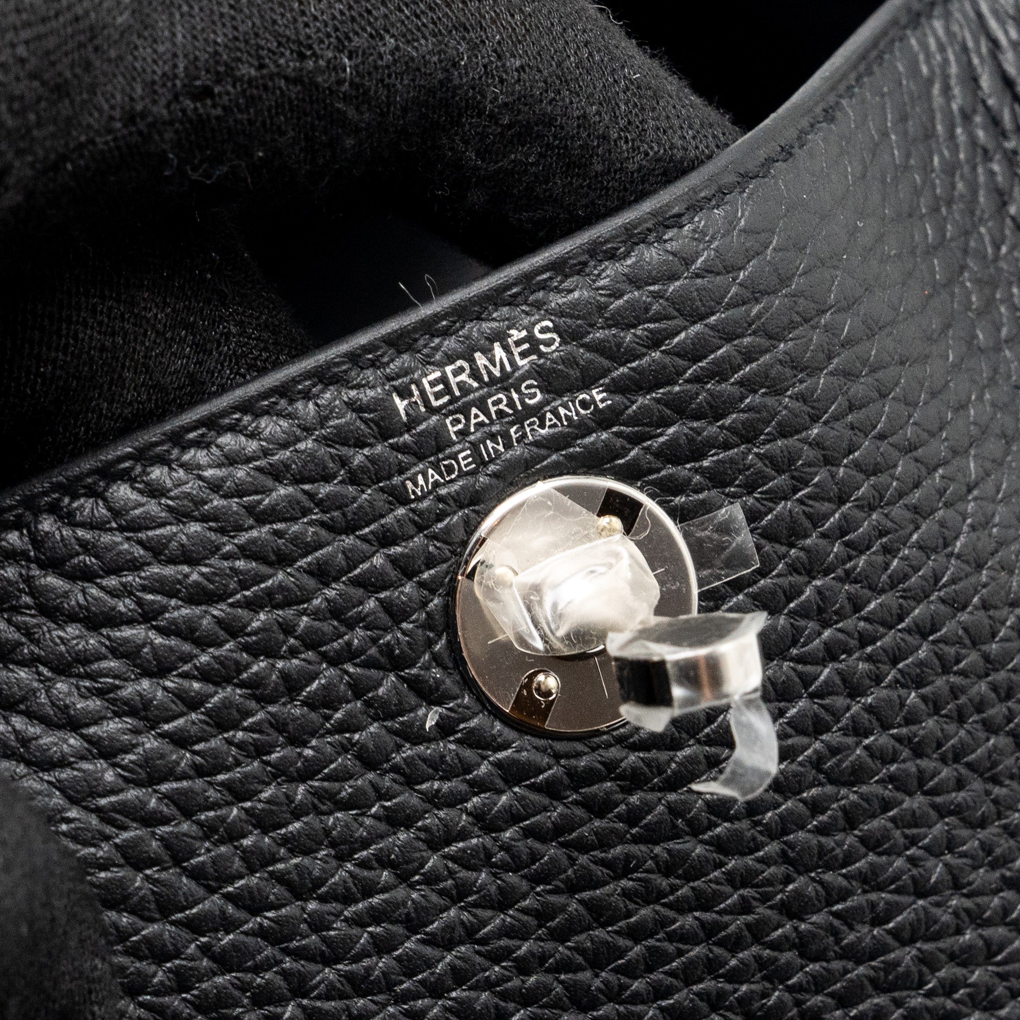 hermes-mini-lindy-clemence-black-shw-stamo-u