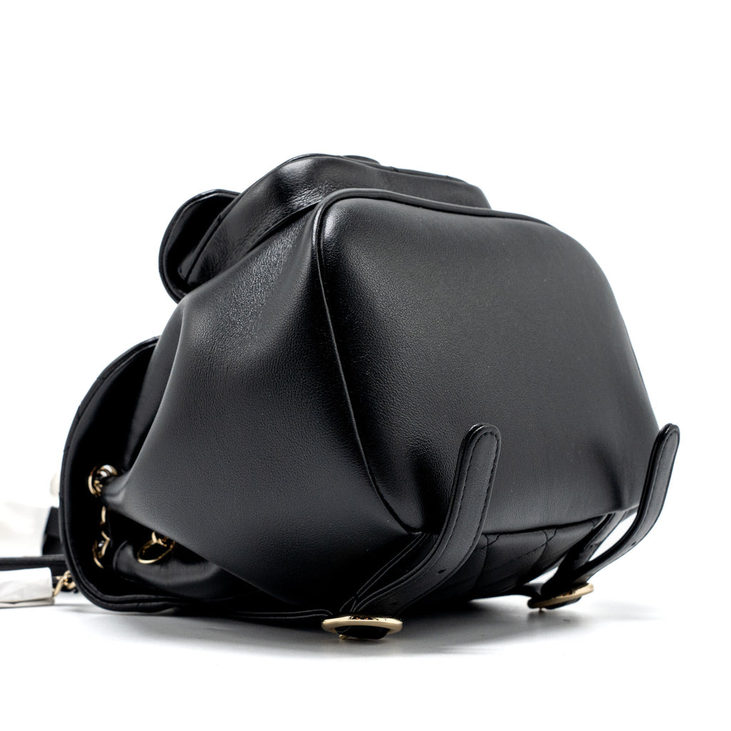 chanel-24p-small-duma-backpack-calfskin-black-lghw