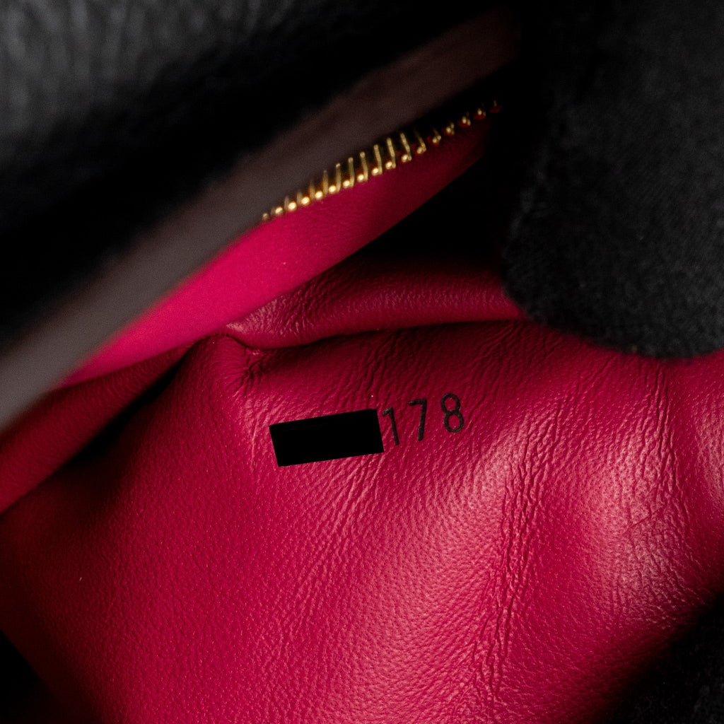 louis-vuitton-capucines-bb-taurillon-calfskin-black-ghw