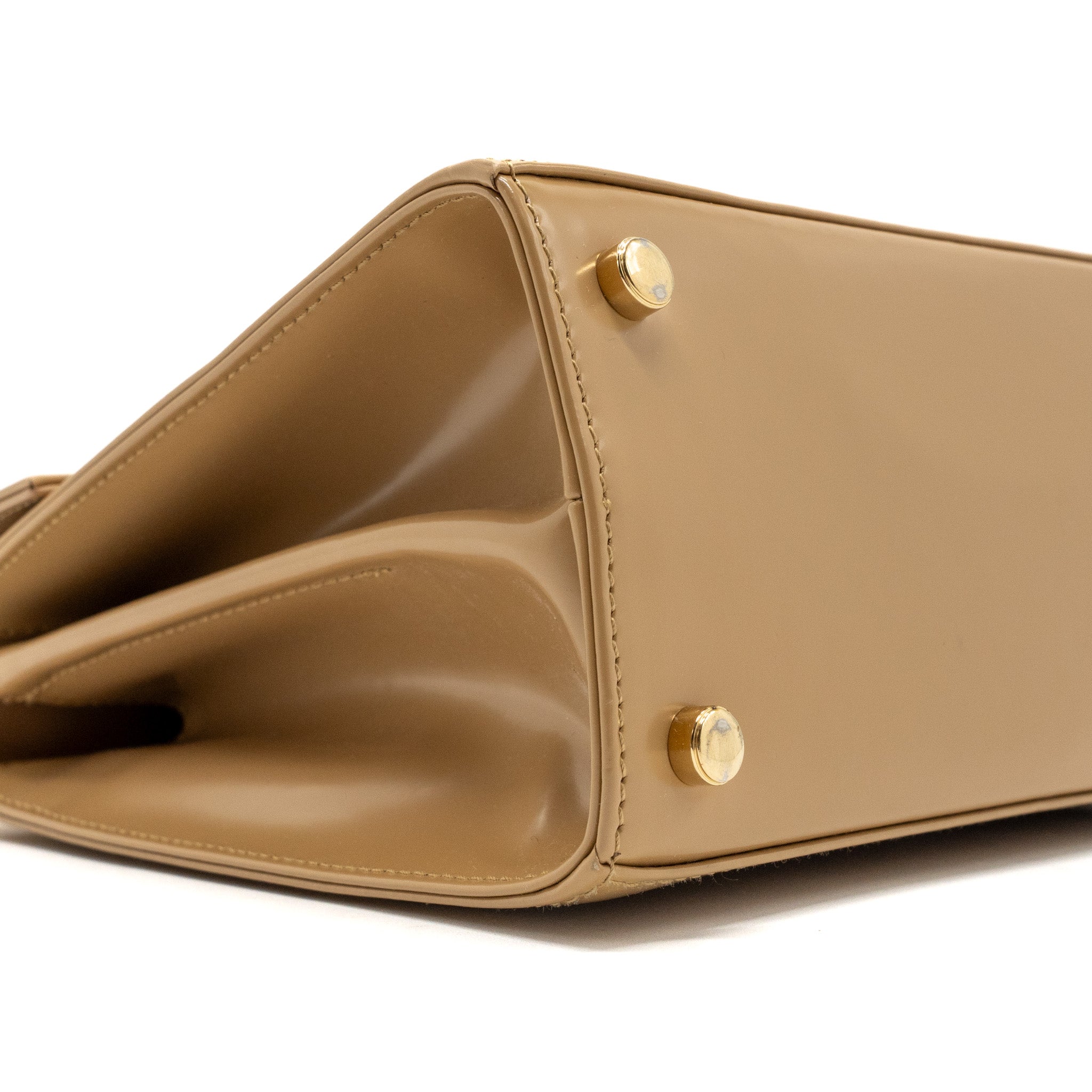 salvatore-ferragamo-iconic-top-handle-calfskin-beige-ghw