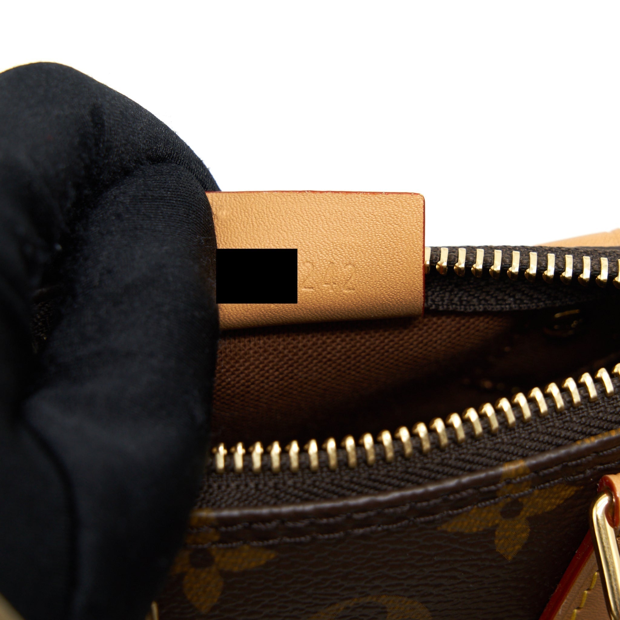 louis-vuitton-nano-speedy-monogram-canvas-new-version