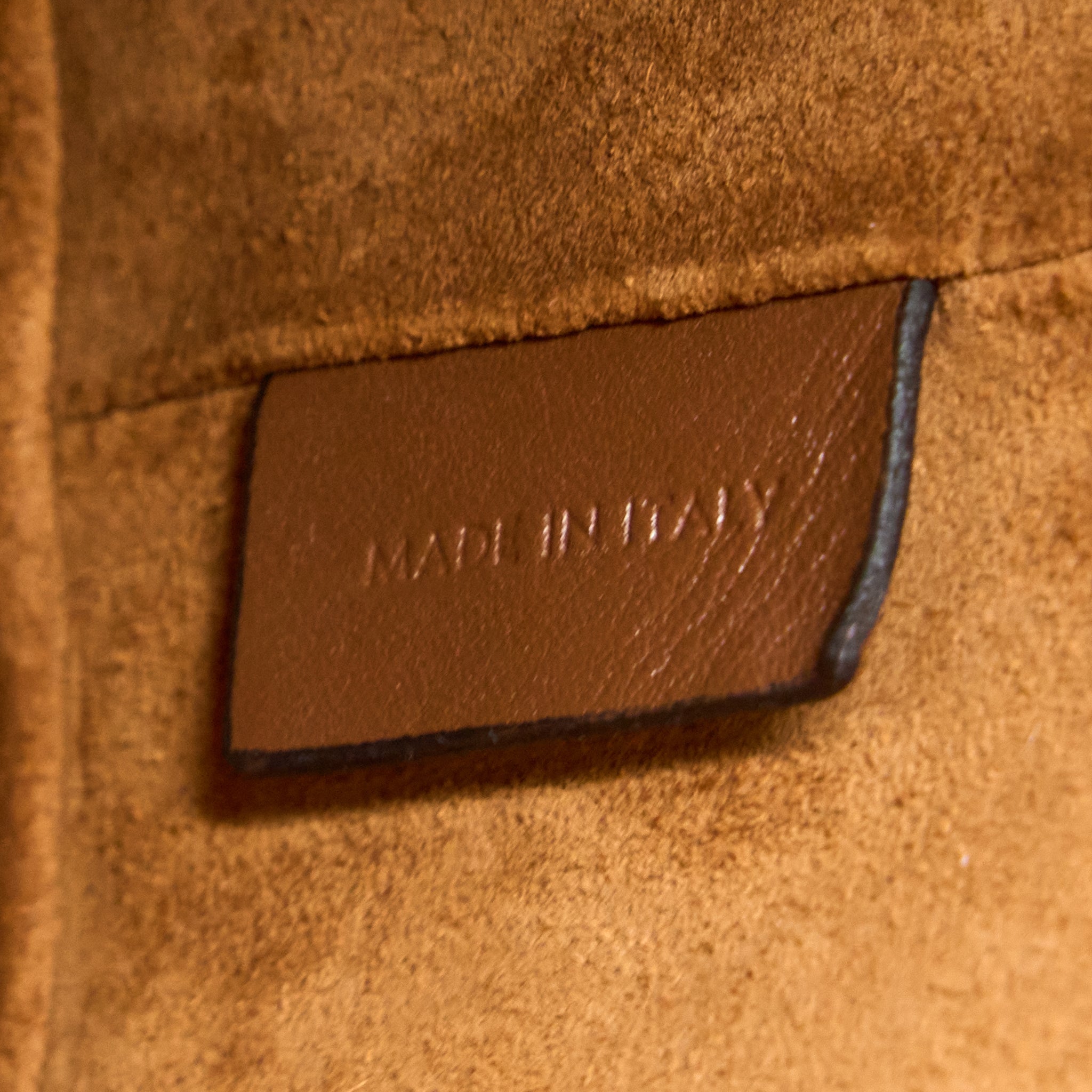 celine-small-bucket-cuir-triomphe-calfskin-tan-ghw