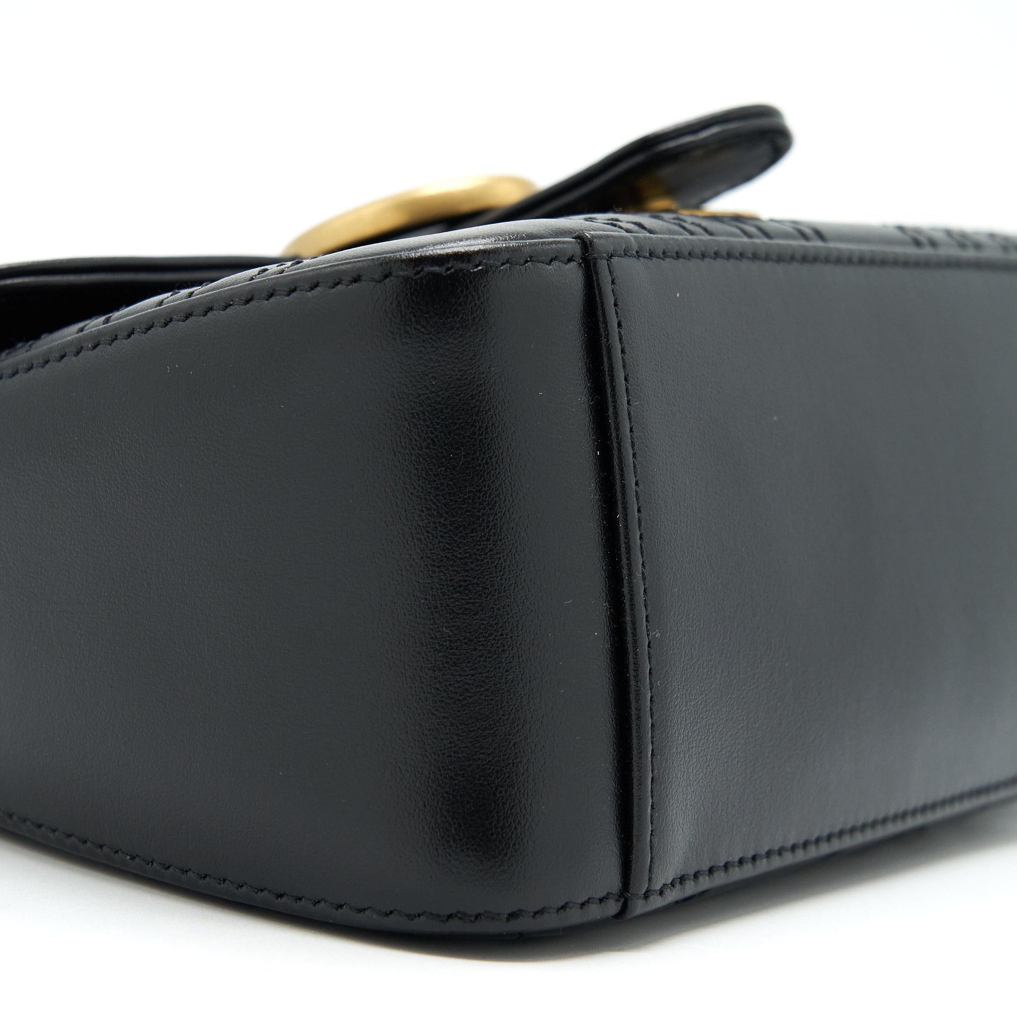 gucci-gg-marmont-mini-top-handle-bag-calfskin-black-ghw
