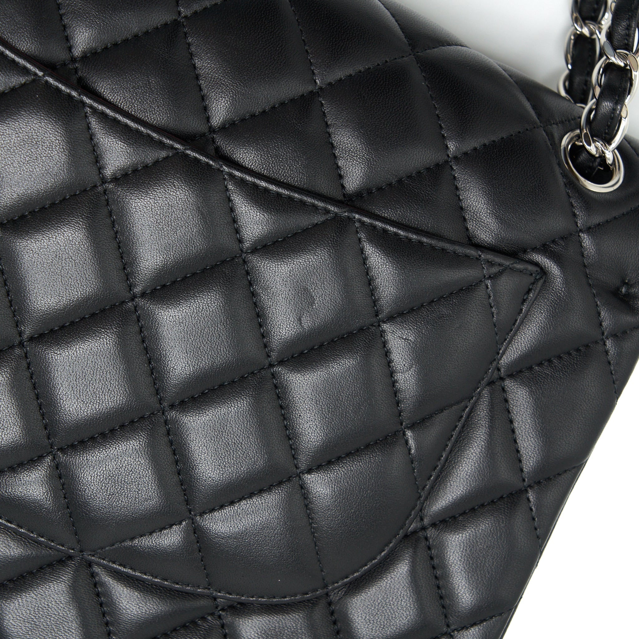 chanel-jumbo-classic-double-flap-lambskin-black-shw
