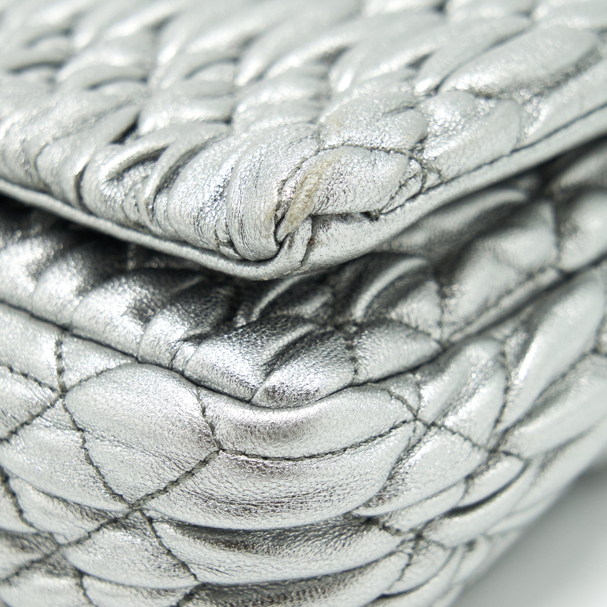 miu-miu-iconic-crystal-cloque-nappa-silver-shw