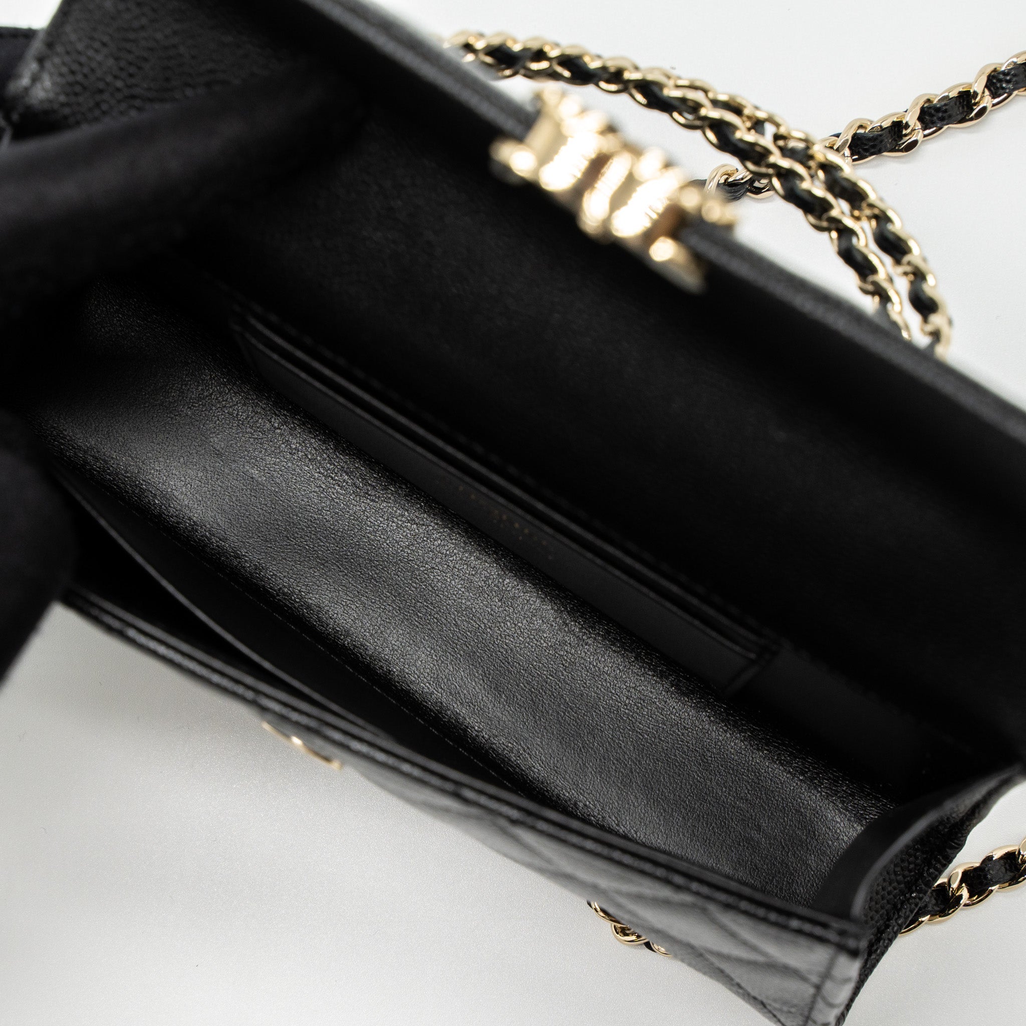 chanel-23p-top-handle-mini-flap-bag-caviar-black-lghw-mmcrochip