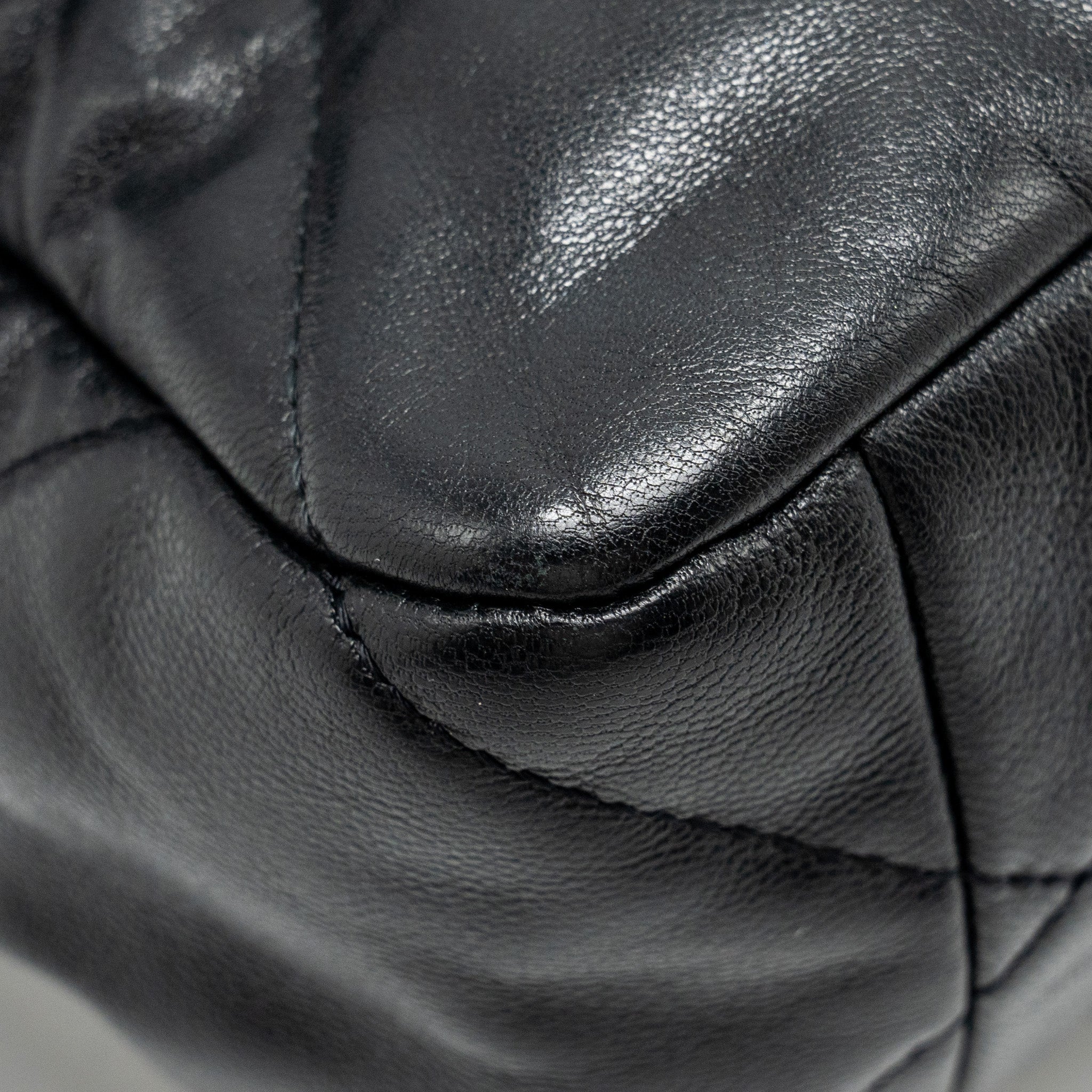 chanel-large-19-bag-lambskin-black-multicolour-hardware