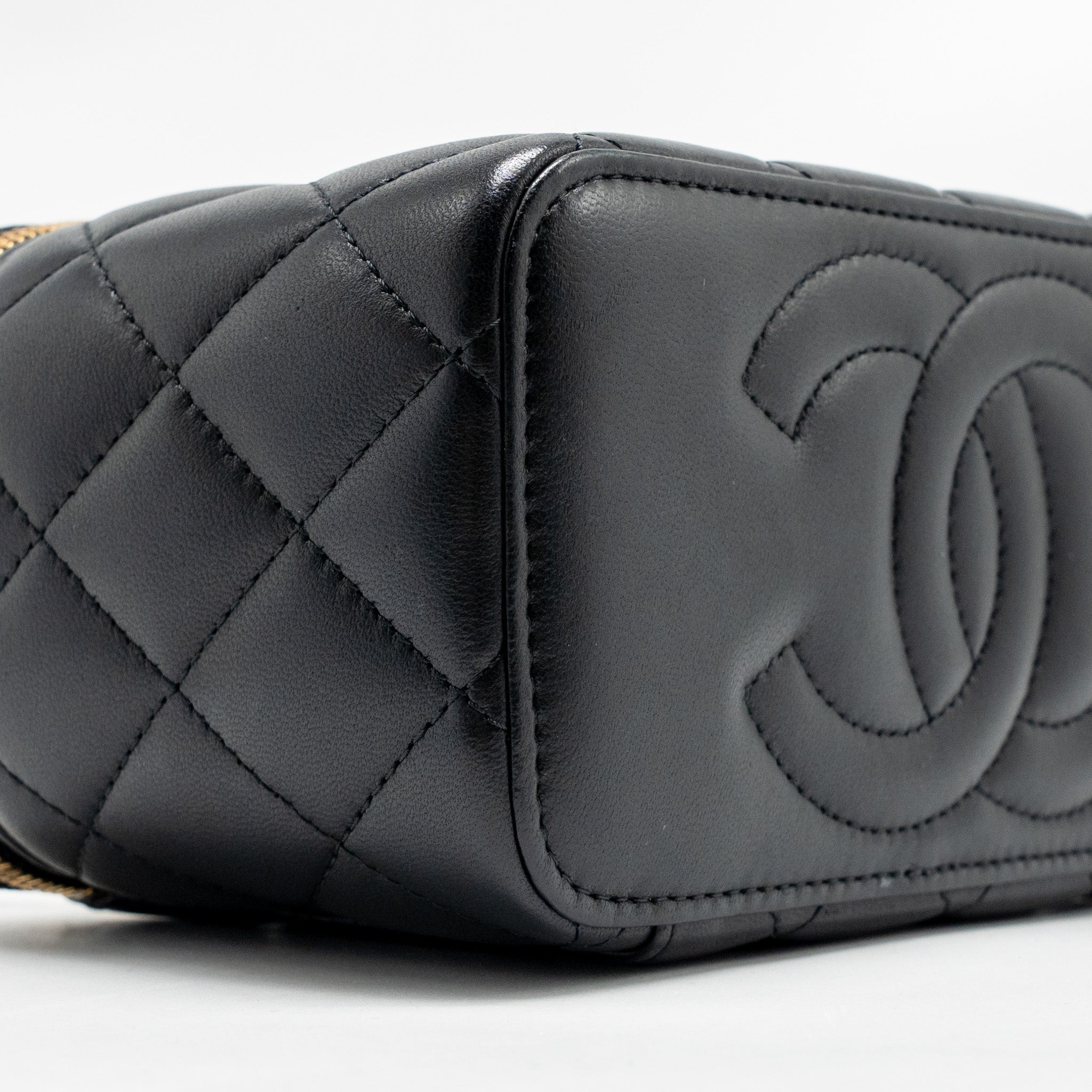 chanel-long-vanity-with-coco-charm-chain-lambskin-black-ghw-microchip