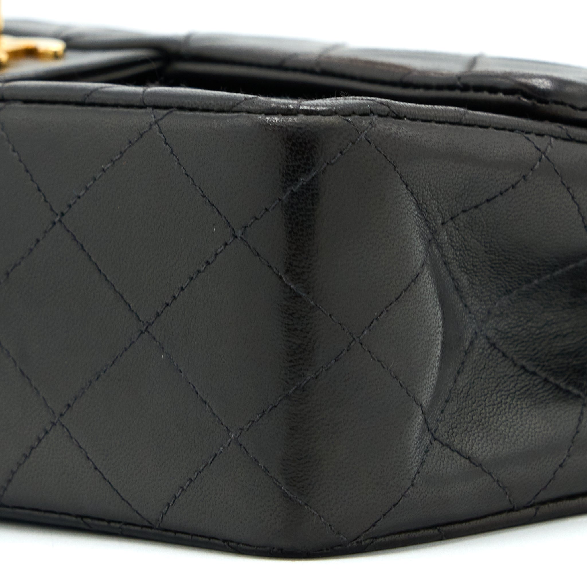 chanel-vintage-classic-double-flap-bag-lambskin-black-ghw