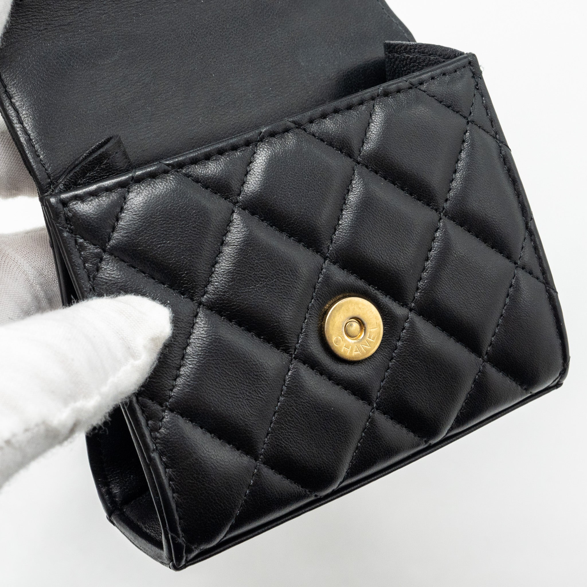 chanel-22b-top-handle-mini-flap-clutch-black-lambskin-ghw-microchip