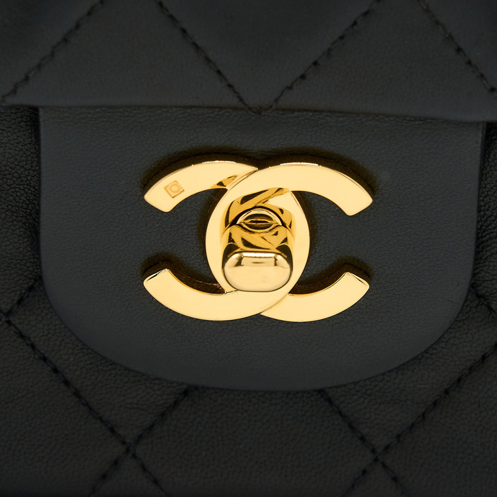 chanel-vintage-classic-double-flap-bag-lambskin-black-ghw