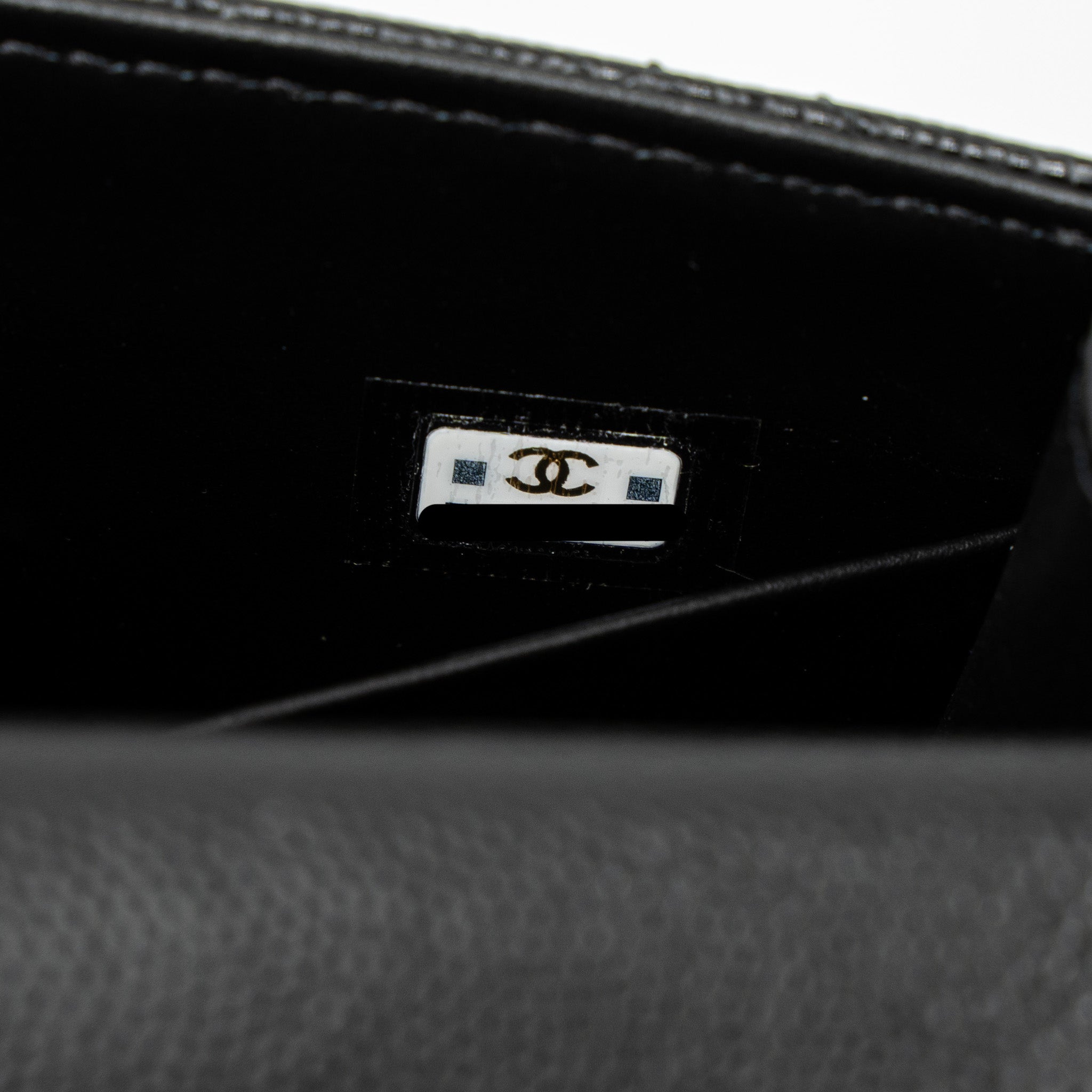 chanel-23p-top-handle-mini-flap-bag-caviar-black-lghw-mmcrochip