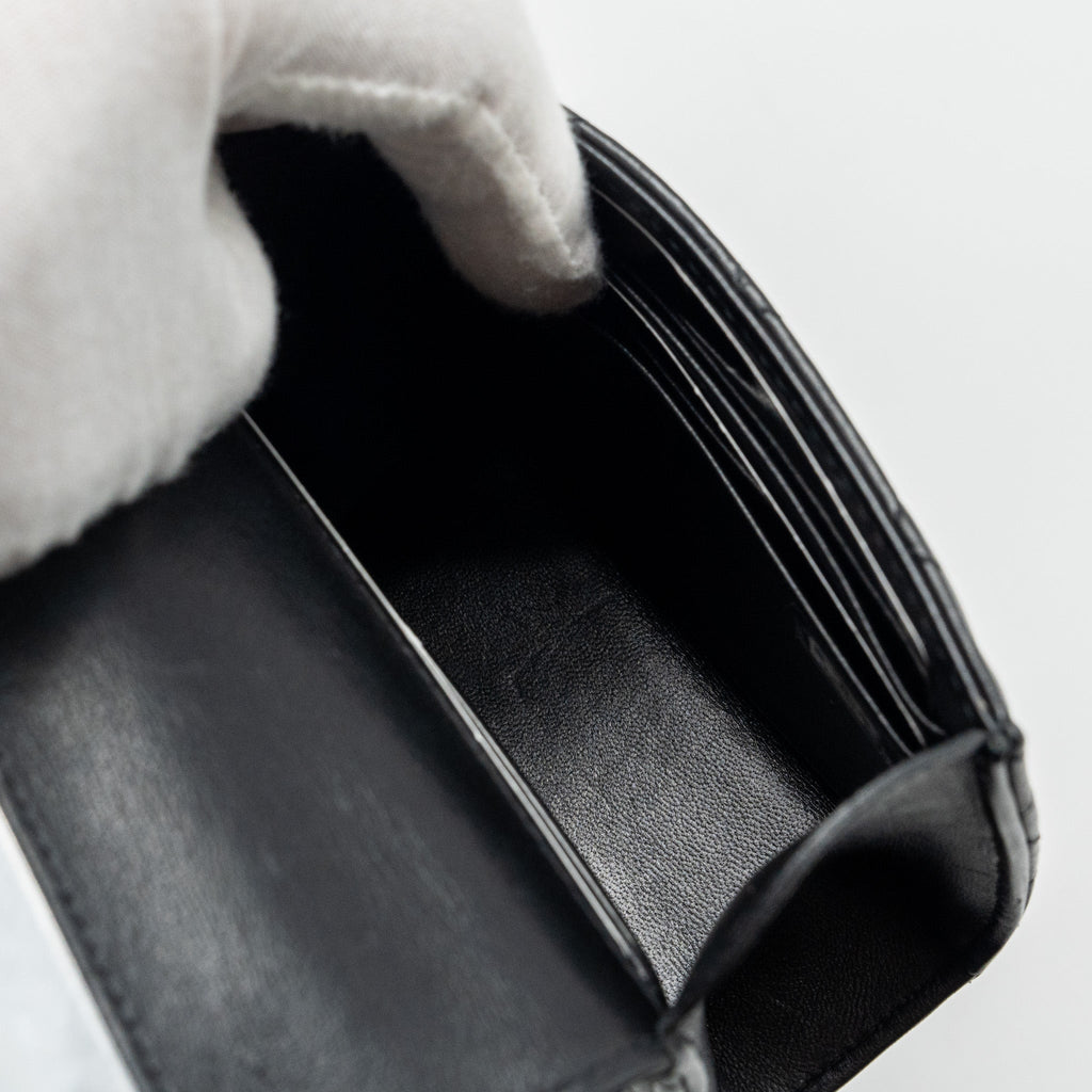chanel-22b-top-handle-mini-flap-clutch-black-lambskin-ghw-microchip