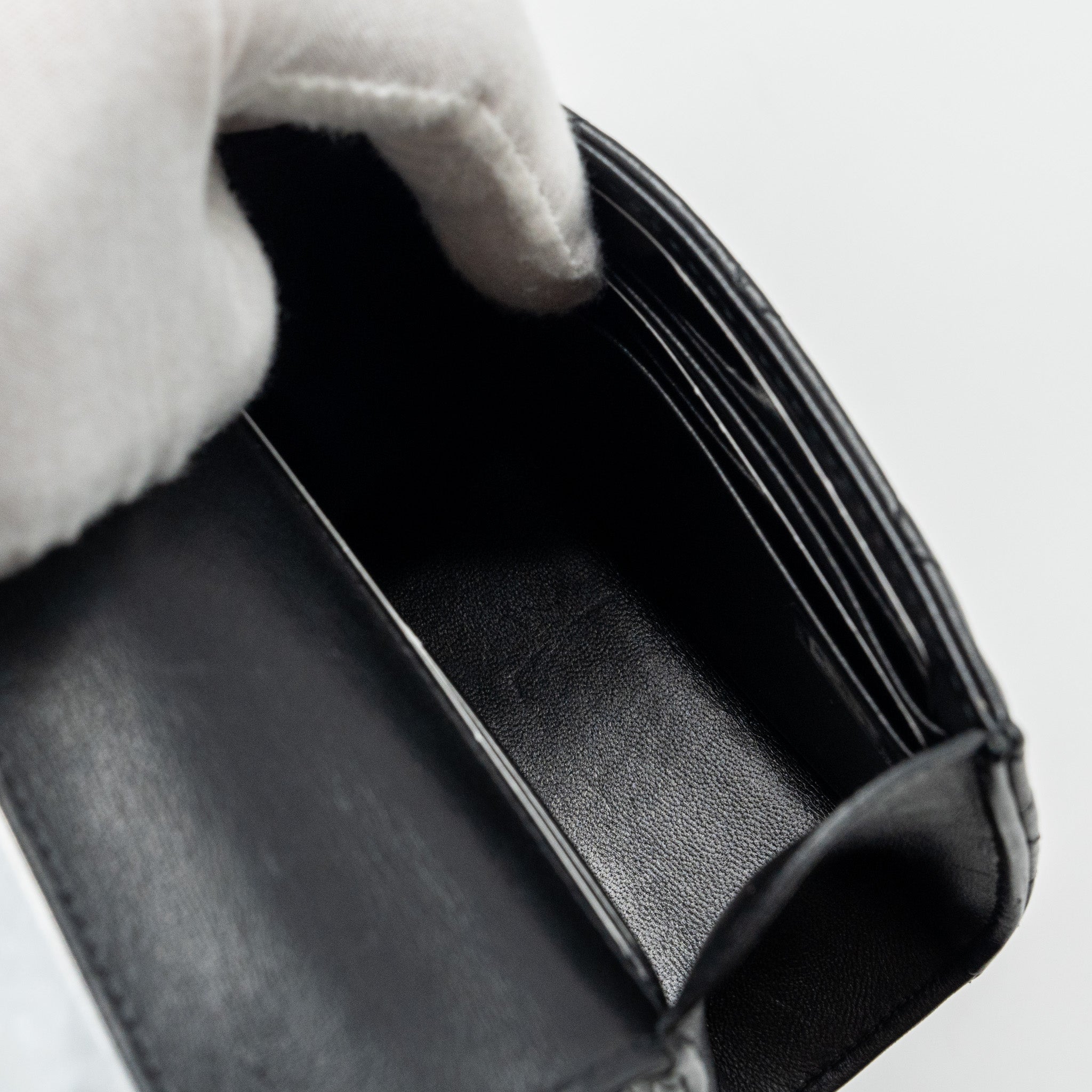 chanel-22b-top-handle-mini-flap-clutch-black-lambskin-ghw-microchip