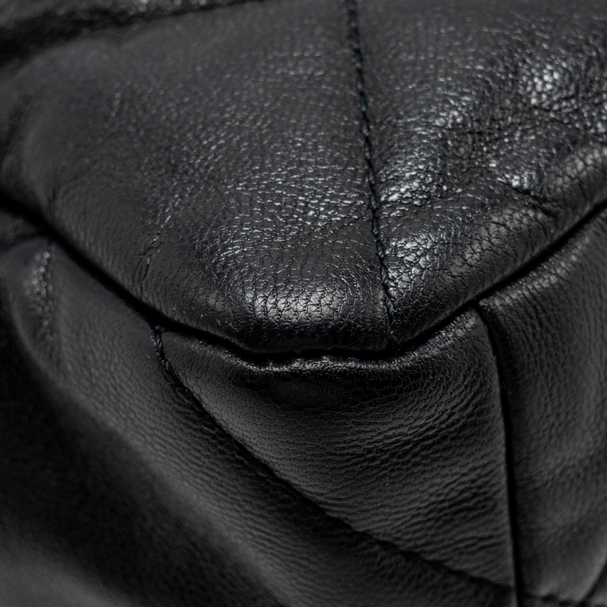 chanel-large-19-bag-lambskin-black-multicolour-hardware
