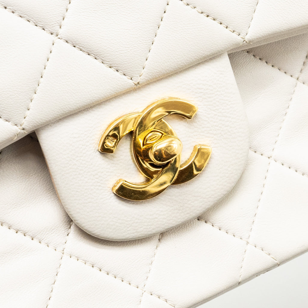 chanel-vintage-medium-classic-double-flap-bag-lambskin-white-ghw
