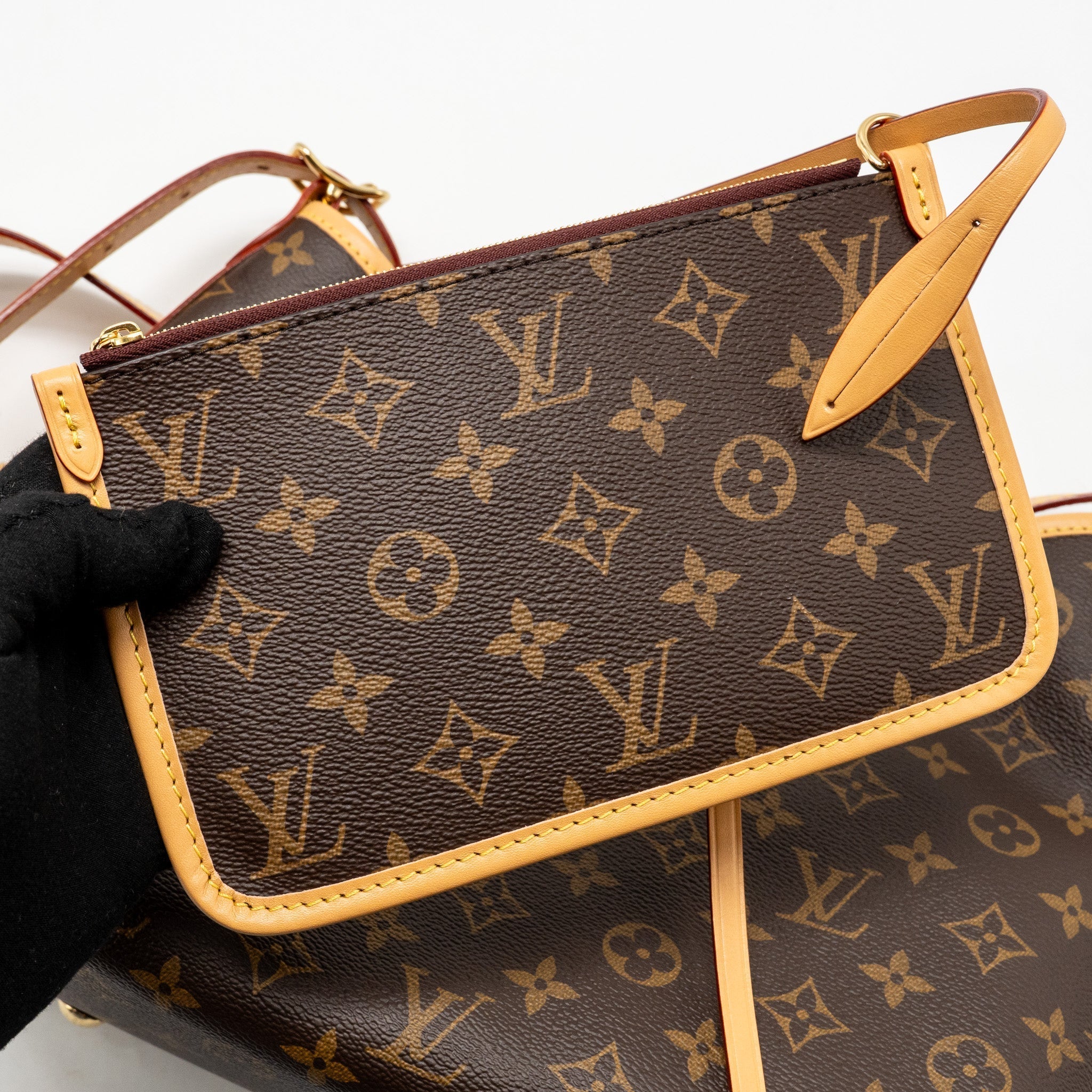 louis-vuitton-carryall-pm-monogram-canvas-leather-ghw