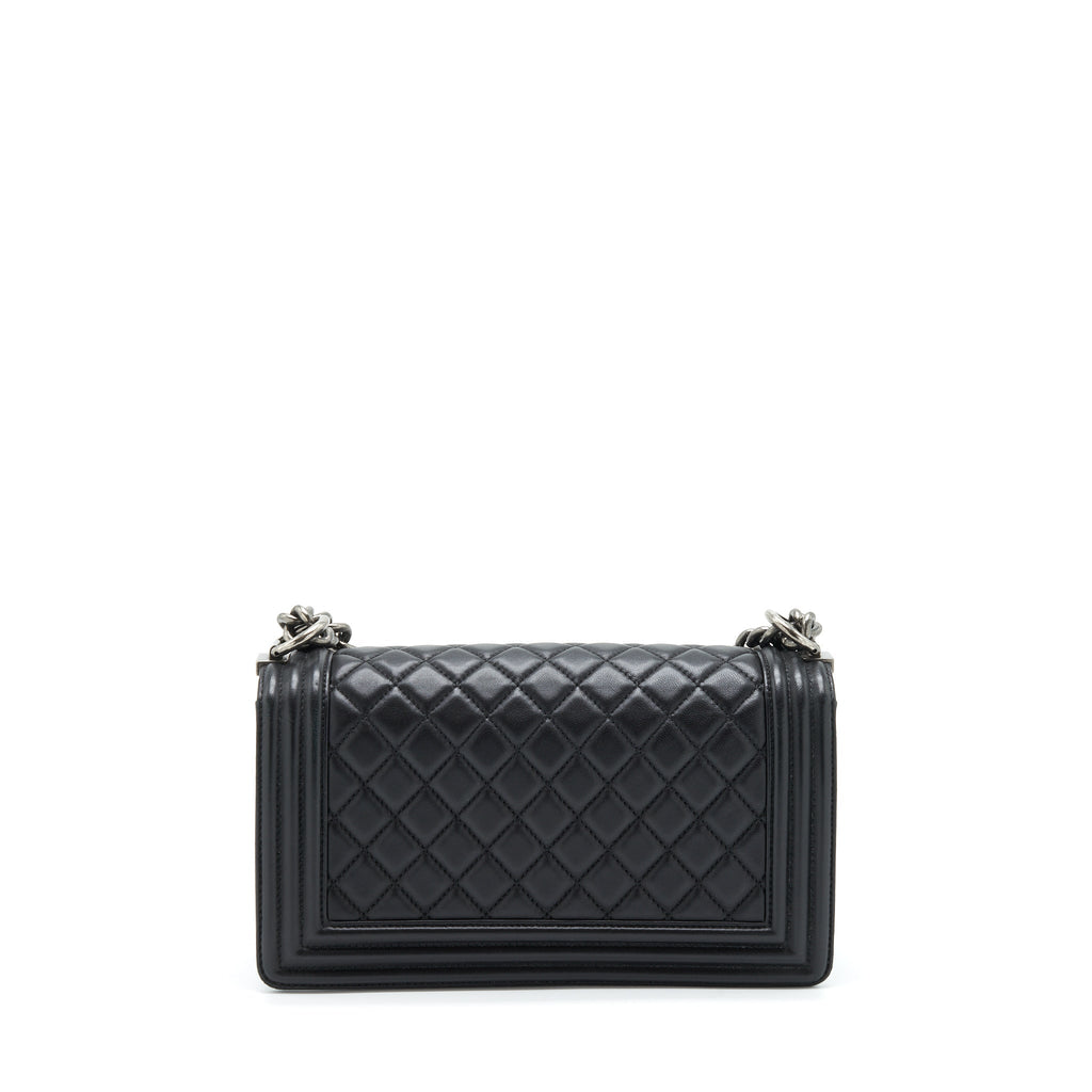 chanel-medium-boy-bag-lambskin-black-ruthenium-sliver-hardware