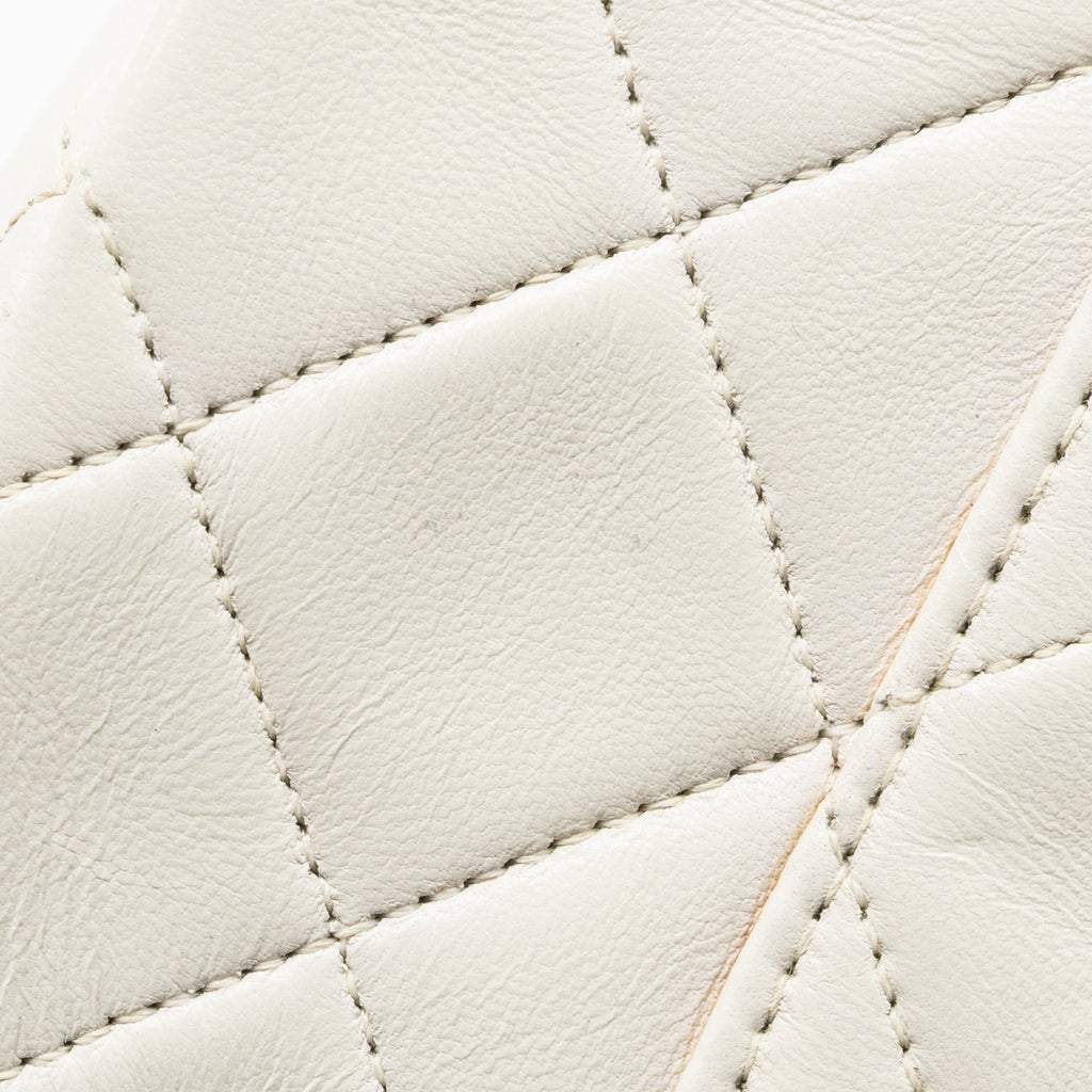 chanel-vintage-medium-classic-double-flap-bag-lambskin-white-ghw
