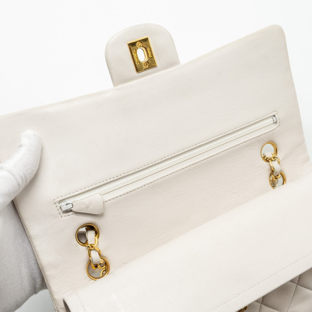 chanel-vintage-medium-classic-double-flap-bag-lambskin-white-ghw