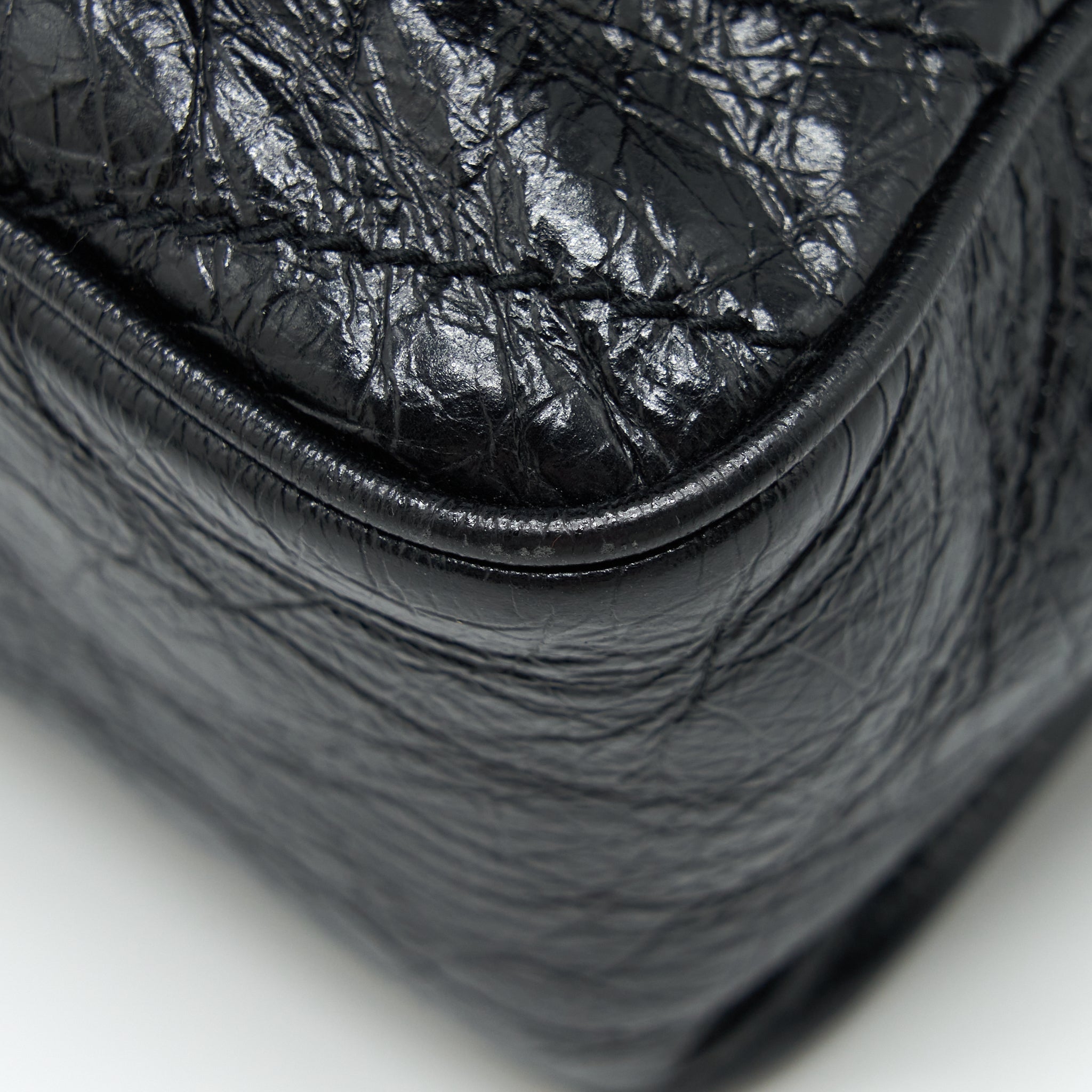 saint-laurent-large-niki-shoulder-bag-calfskin-black-shw