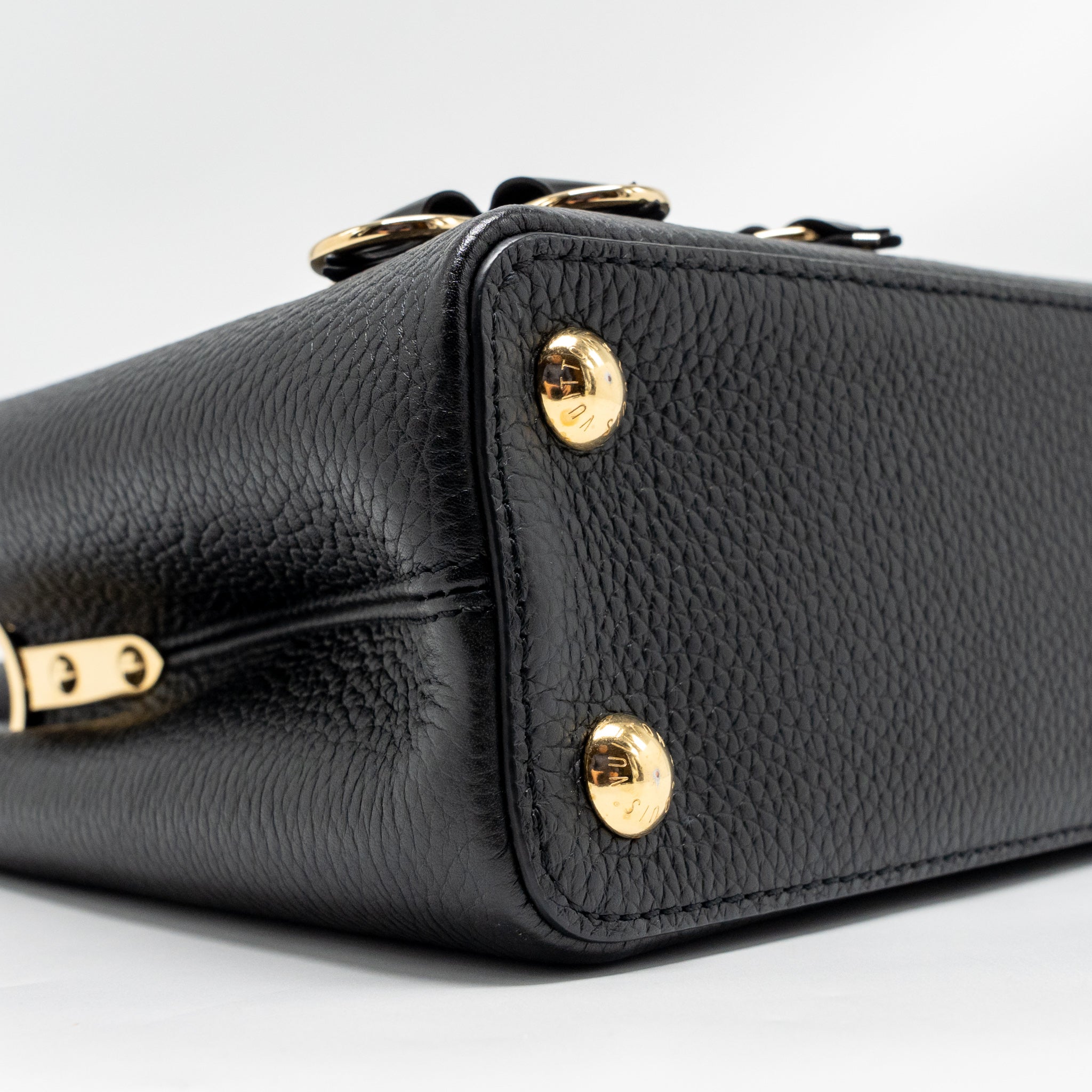 louis-vuitton-capucines-bb-with-monogram-flower-embellishments-taurillon-black-ghw