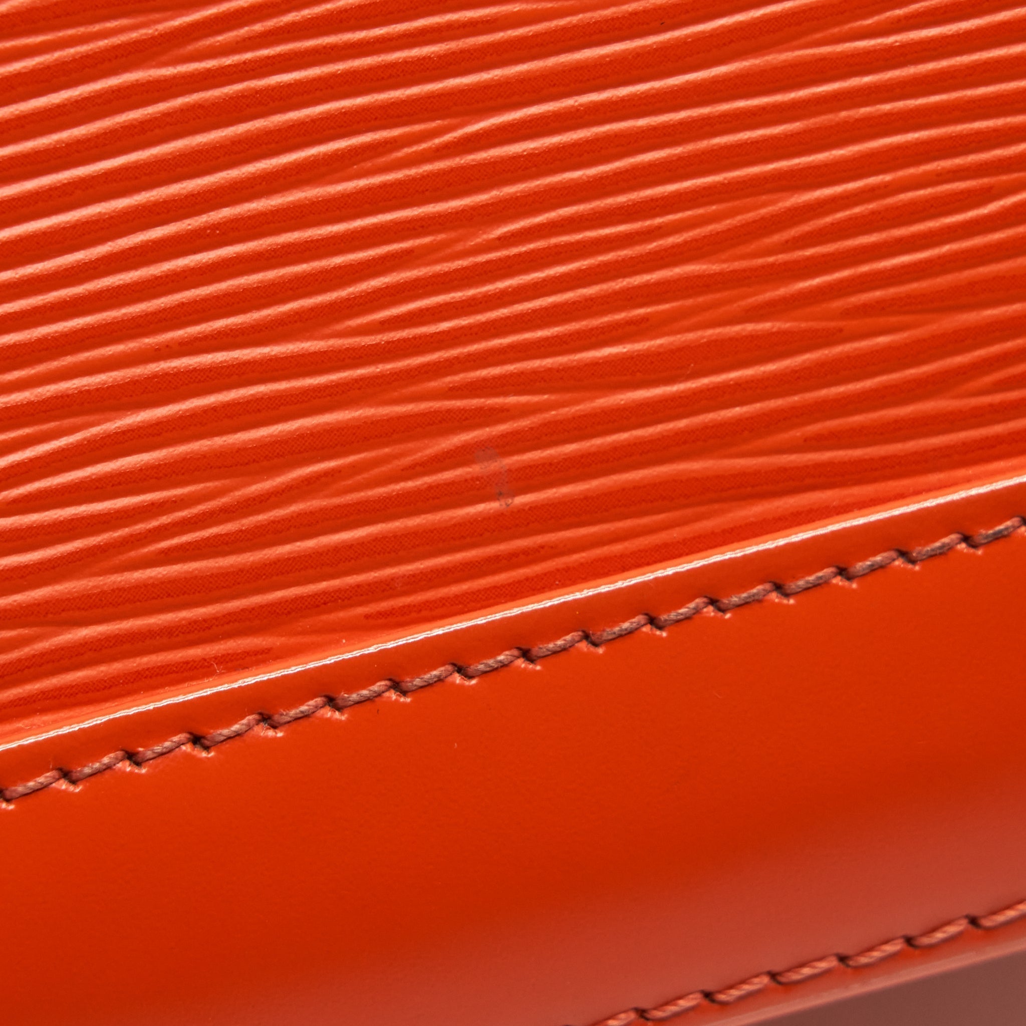 louis-vuitton-alma-bb-epi-orange-shw
