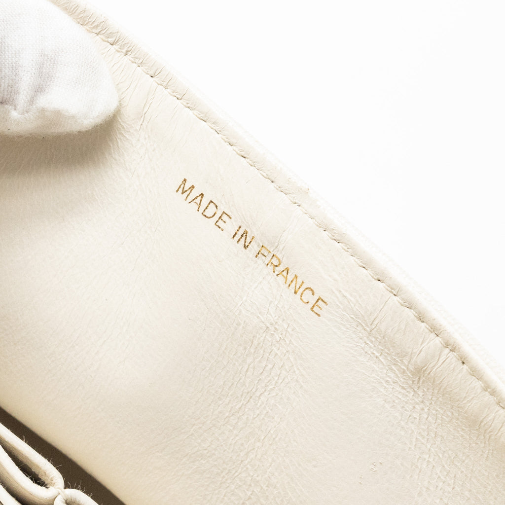 chanel-vintage-medium-classic-double-flap-bag-lambskin-white-ghw
