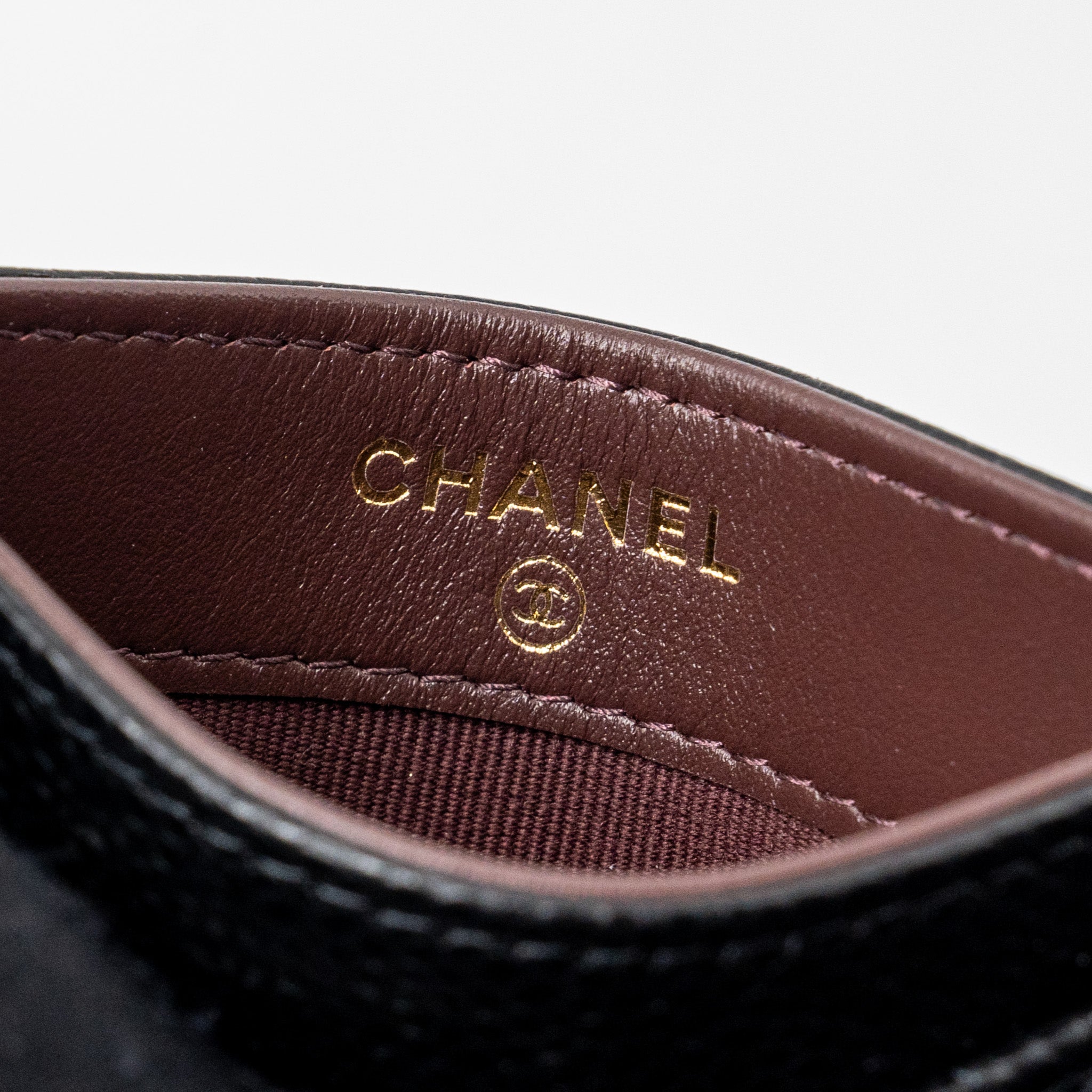 chanel-classic-card-holder-caviar-black-ghw-microchip-3
