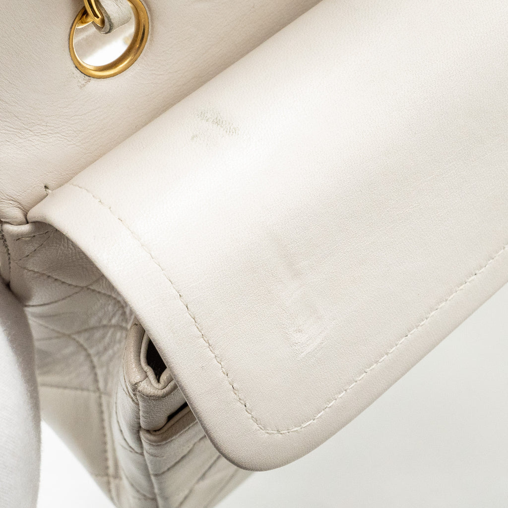 chanel-vintage-medium-classic-double-flap-bag-lambskin-white-ghw