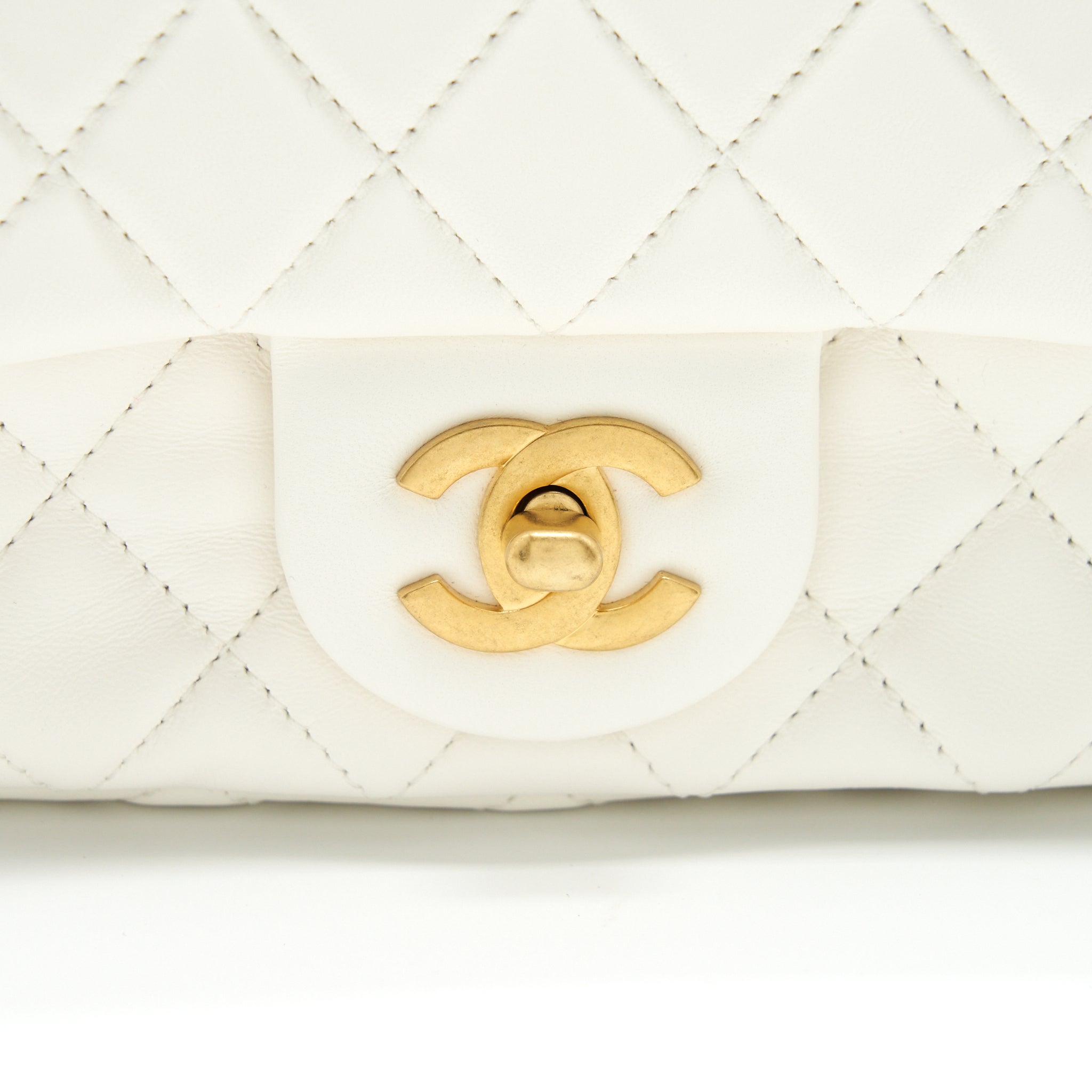 chanel-pearl-crush-mini-rectangular-flap-bag-lambskin-white-ghw-microchip