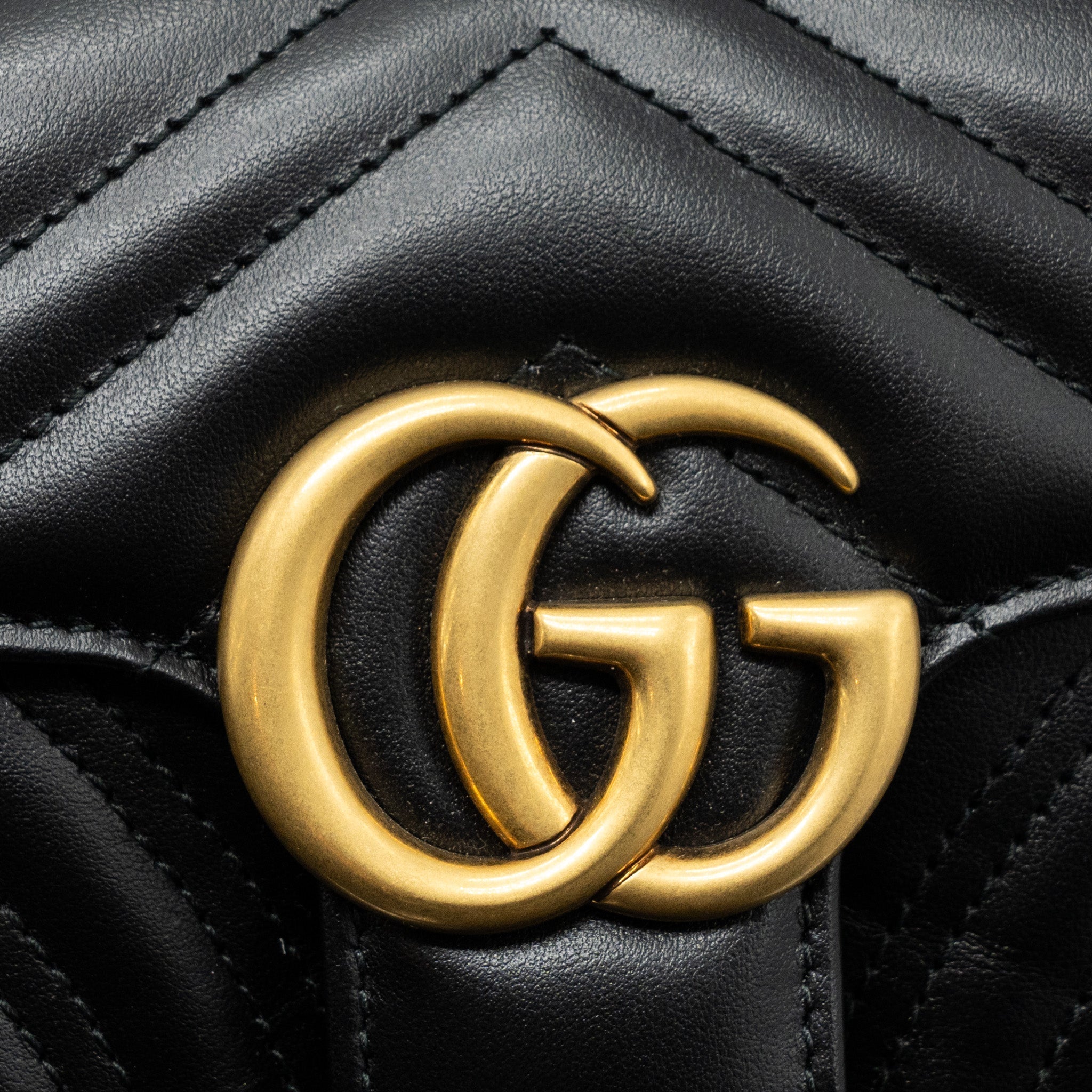 gucci-mini-marmont-calfskin-black-ghw