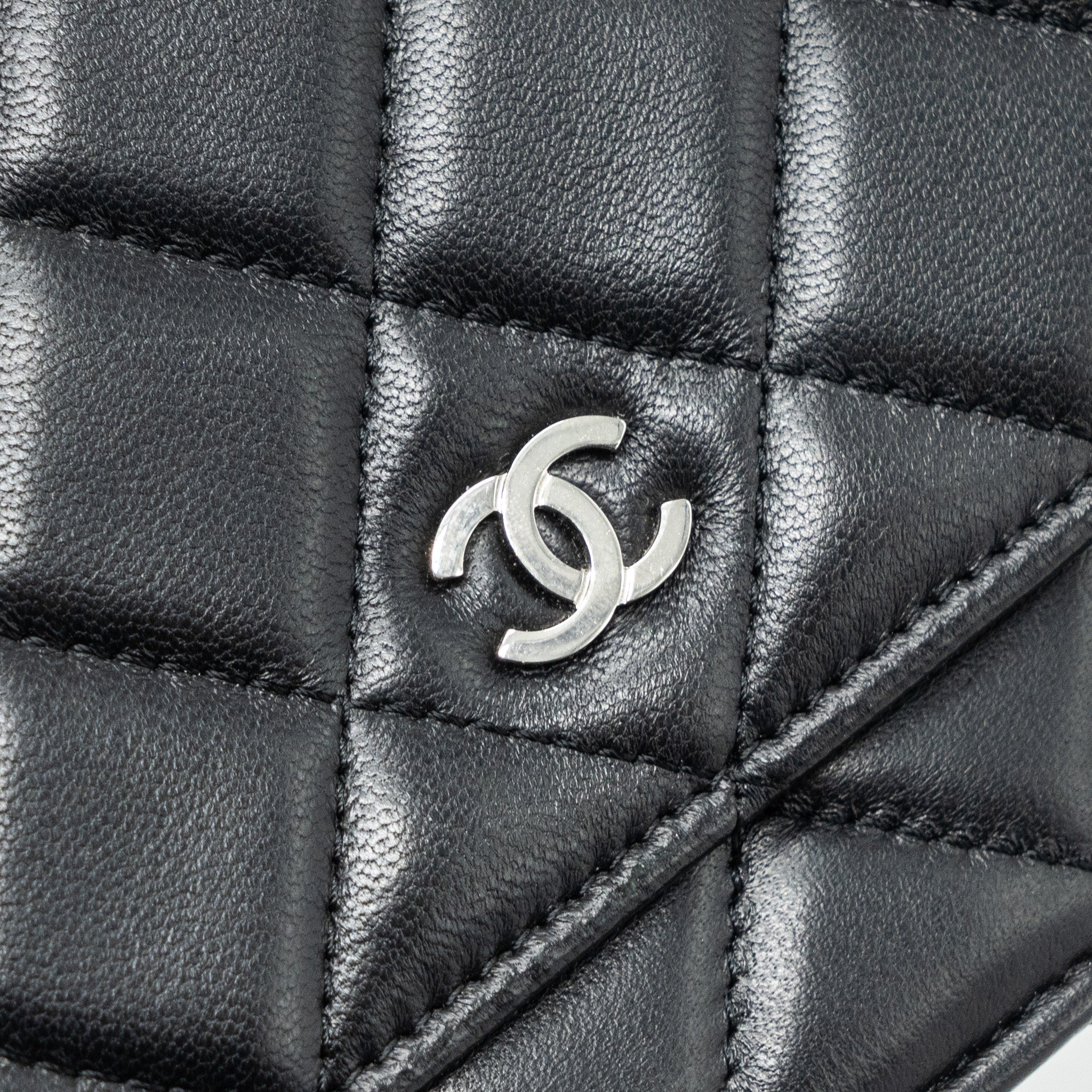 chanel-classic-wallet-on-chain-lambskin-black-shw-2