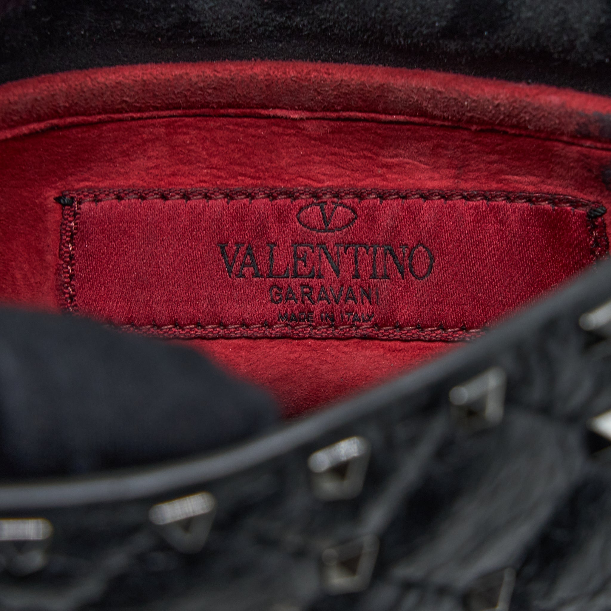 valentino-rockstud-top-handle-flap-bag-with-chain-black-shw