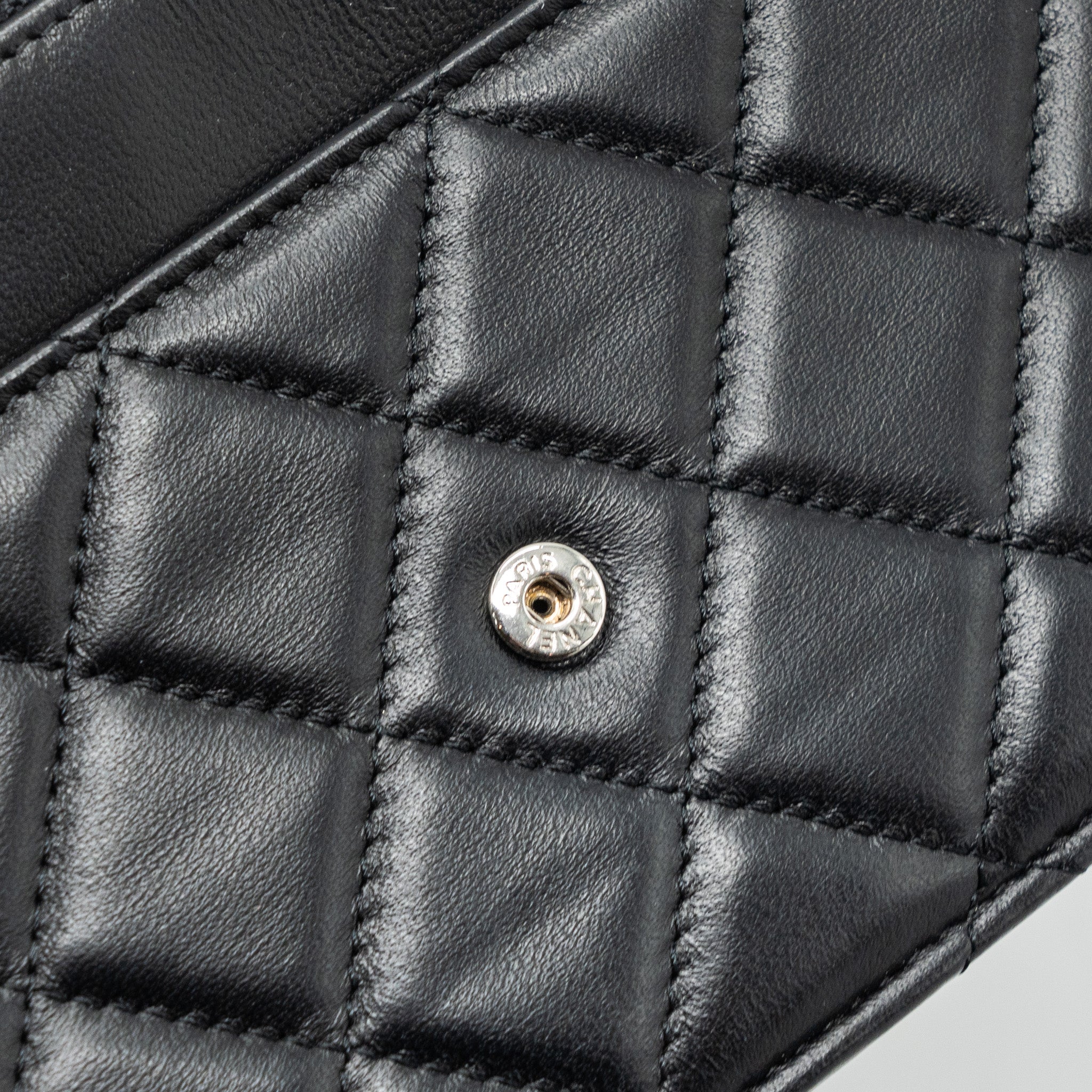 chanel-classic-wallet-on-chain-lambskin-black-shw-2