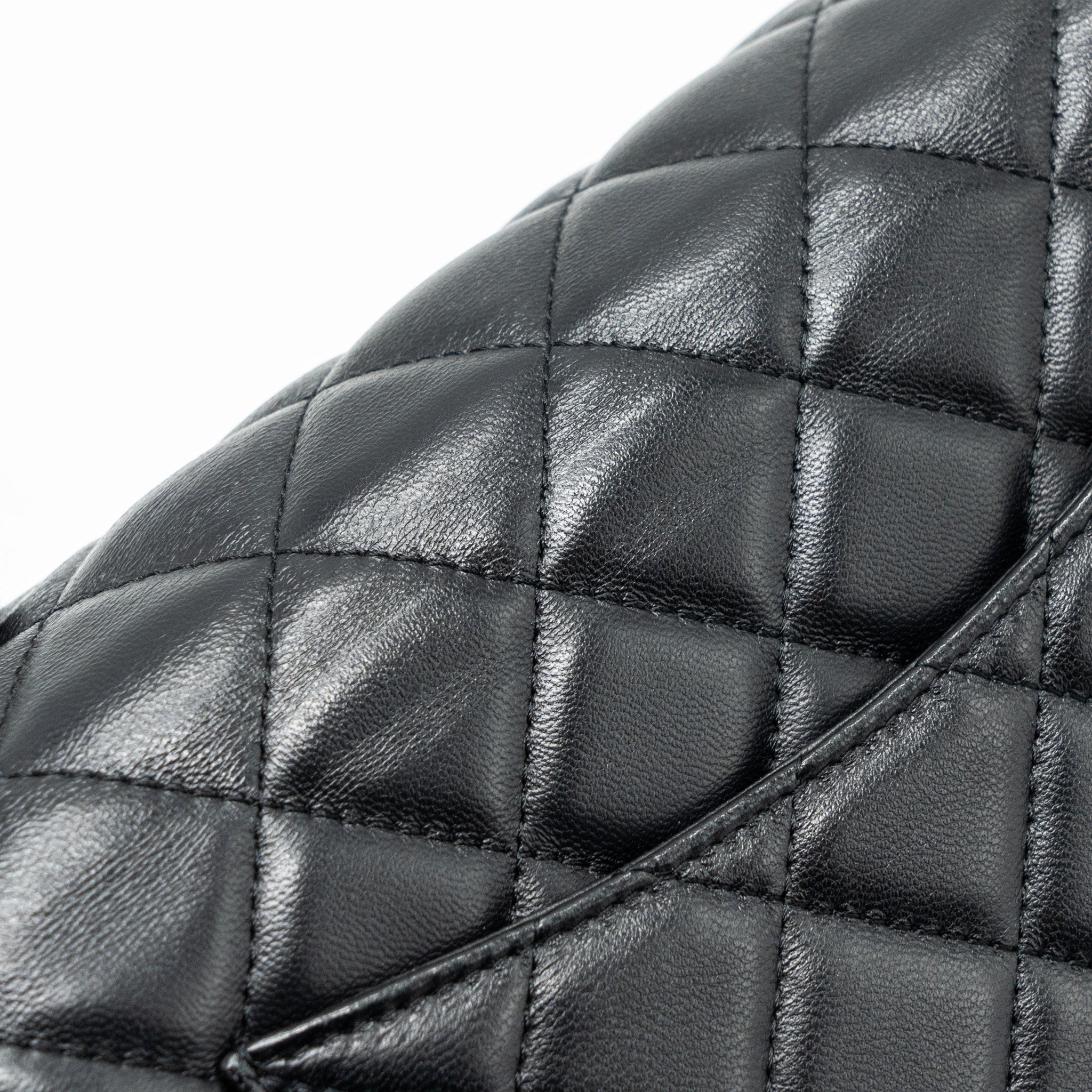 chanel-classic-wallet-on-chain-lambskin-black-shw-2