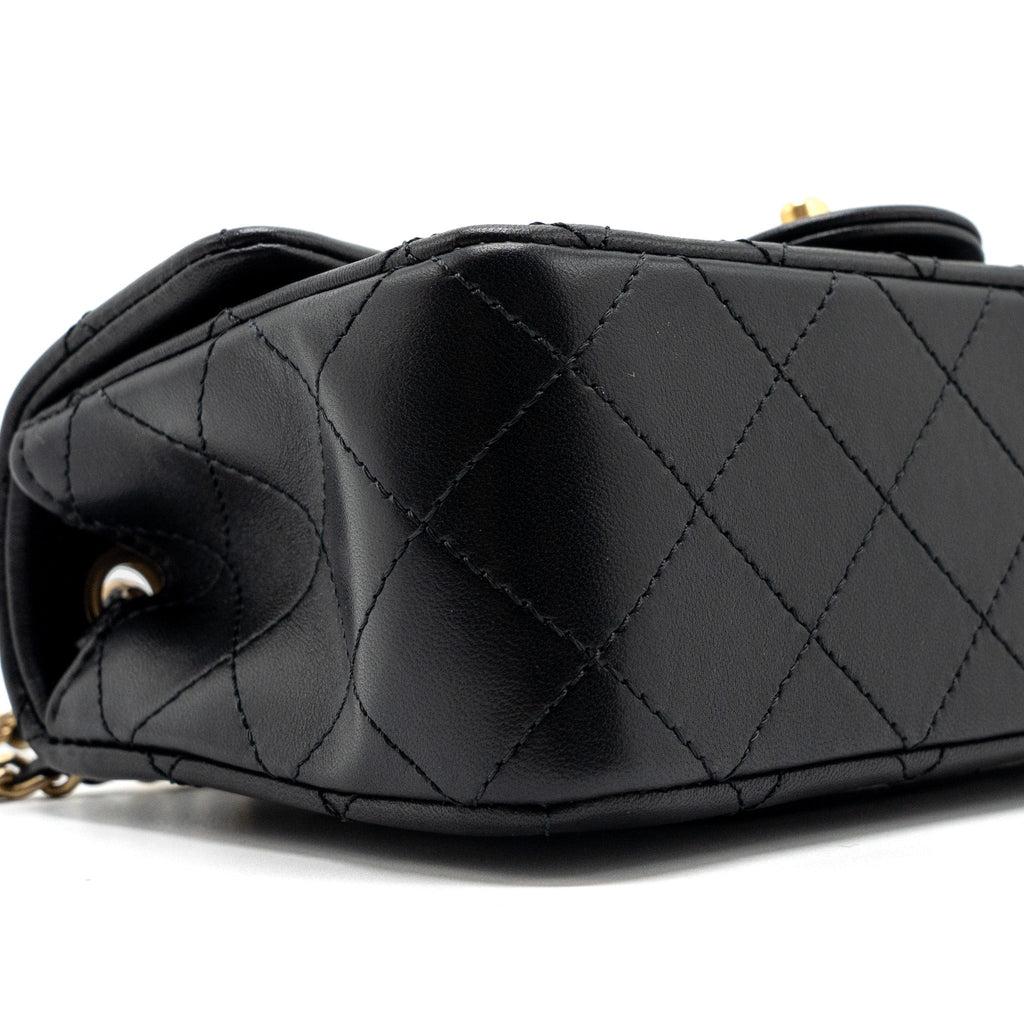 chanel-pearl-crush-mini-rectangular-lambskin-black-brushed-ghwmicrochip