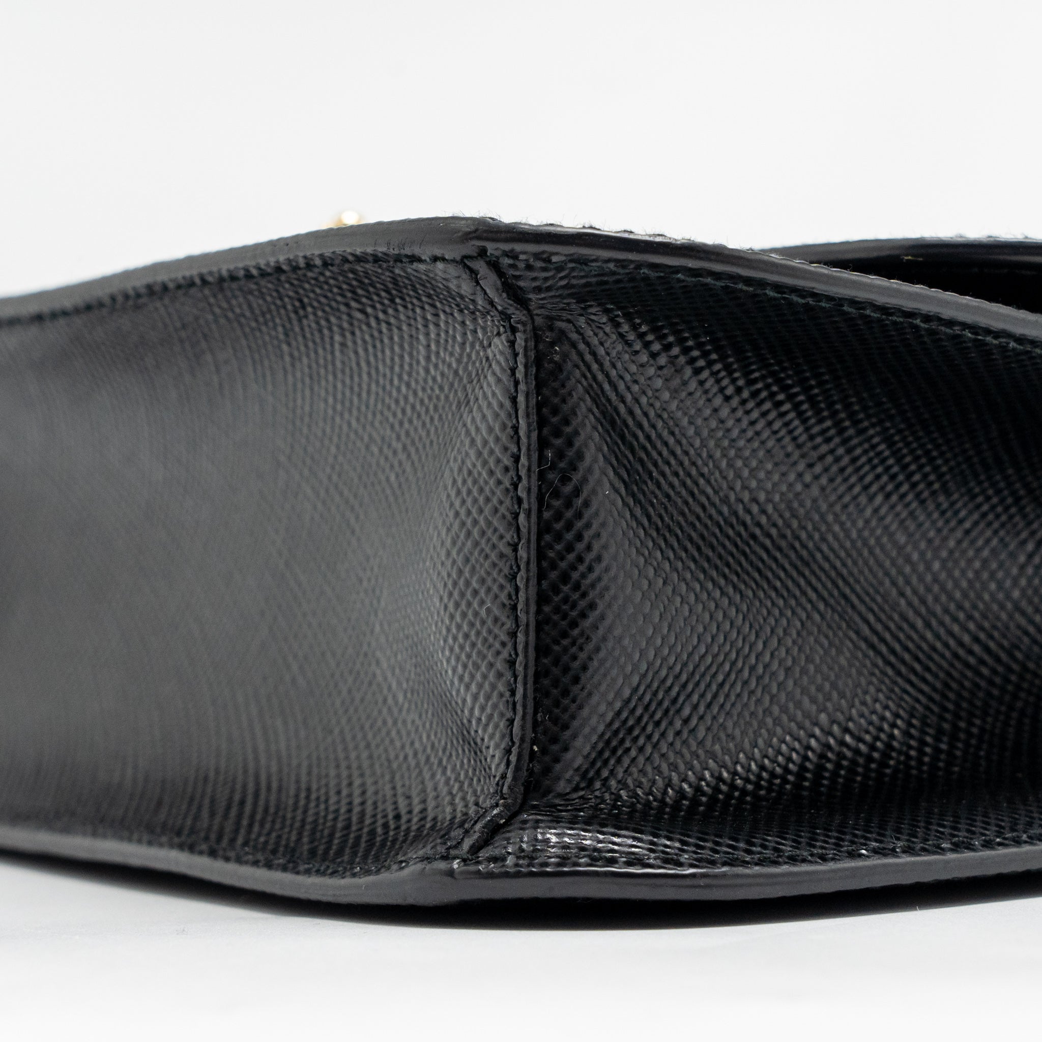 prada-saffiano-leather-flap-shoulder-bag-calfskin-black-ghw