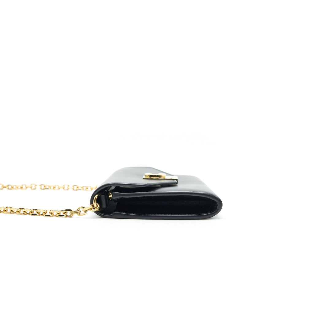 celine-calfskin-c-wallet-on-chain-bag-black-ghw