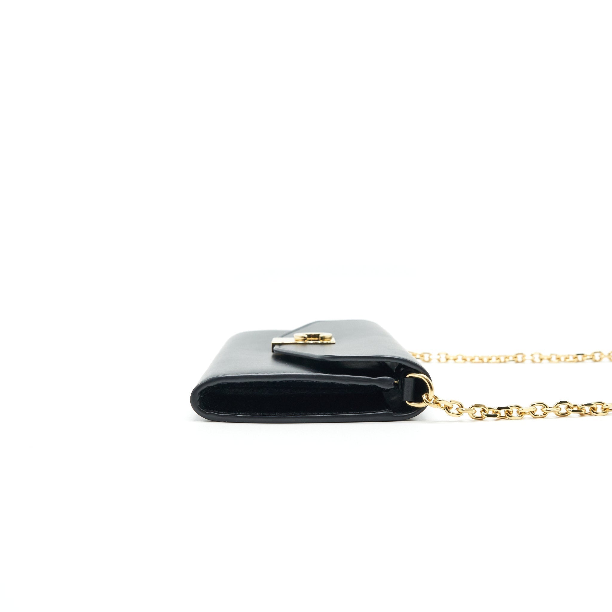 celine-calfskin-c-wallet-on-chain-bag-black-ghw