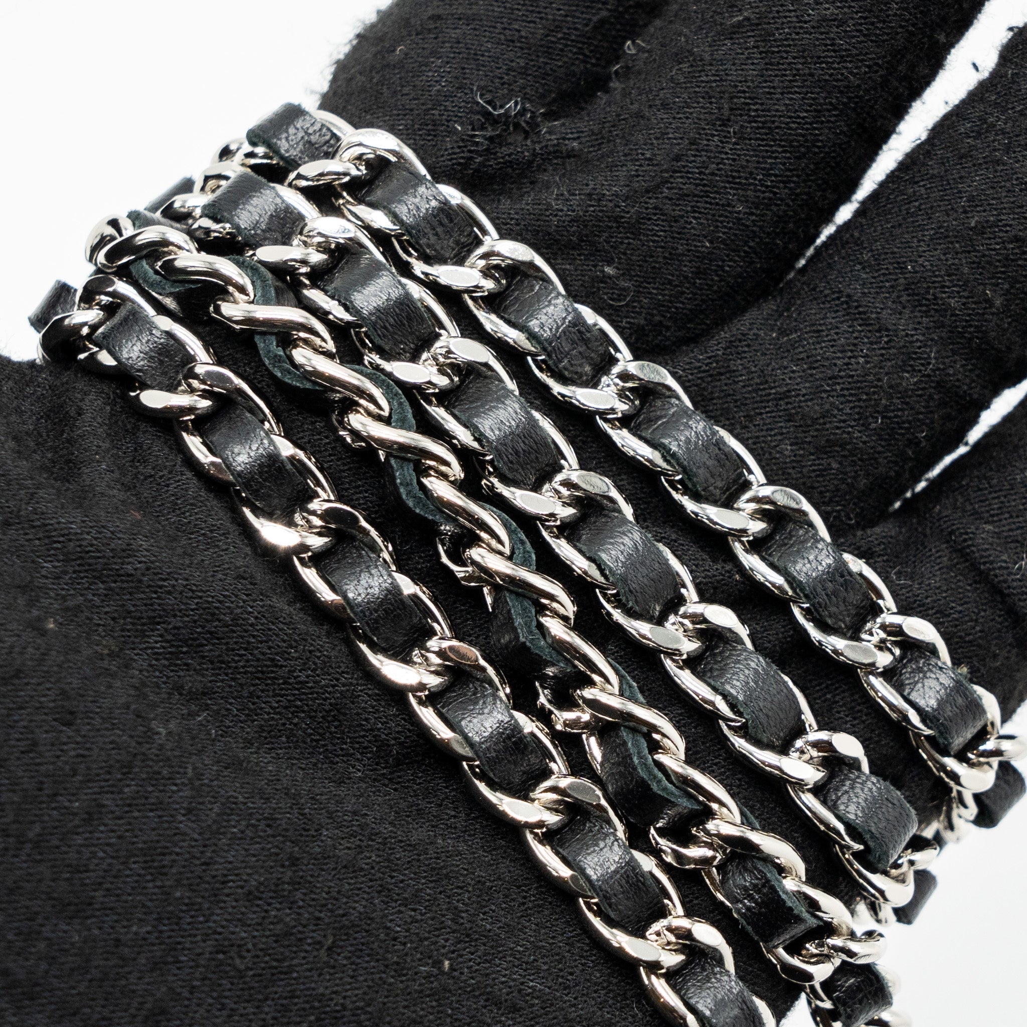 chanel-classic-wallet-on-chain-lambskin-black-shw-2