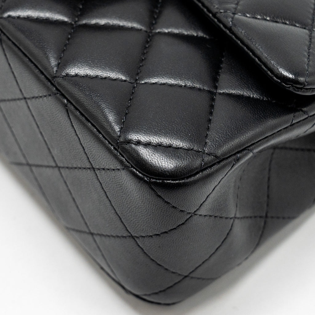 chanel-top-handle-mini-rectangular-flap-bag-lambskin-black-lghwmicrochip-3