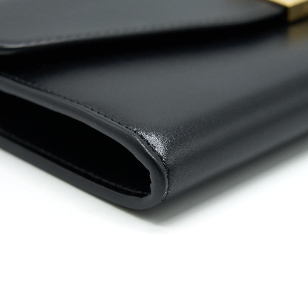 celine-calfskin-c-wallet-on-chain-bag-black-ghw