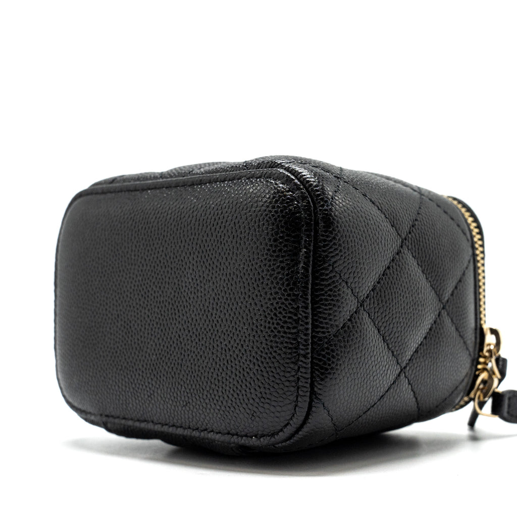 chanel-small-vanity-clutch-with-chain-cc-pearl-caviar-black-lghw-1