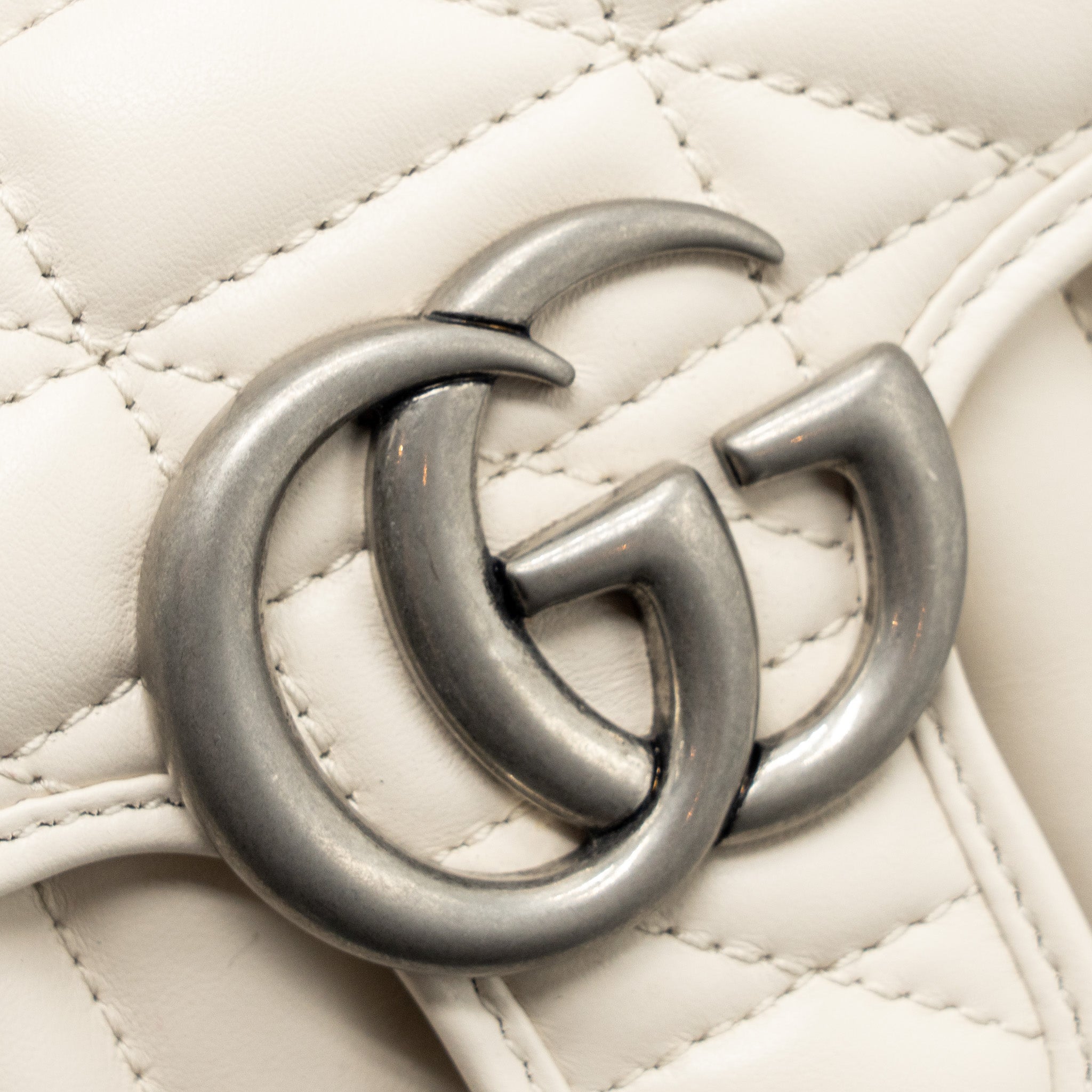 gucci-mini-marmont-calfskin-leather-cream-shw