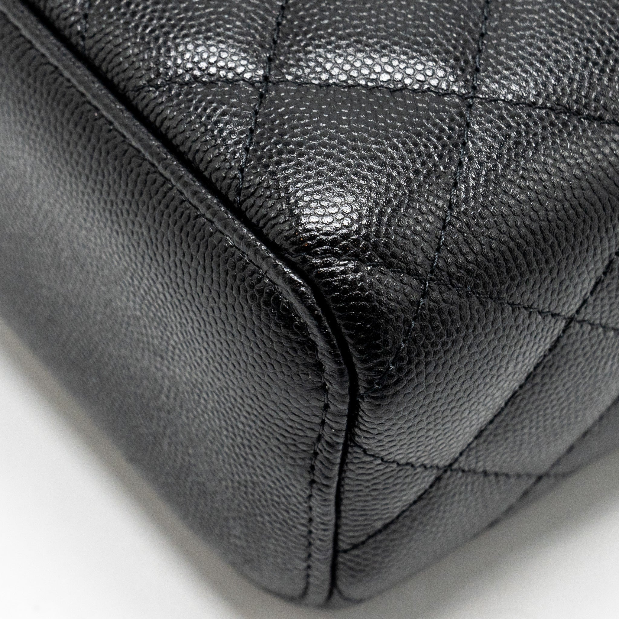 chanel-small-vanity-clutch-with-chain-cc-pearl-caviar-black-lghw-1