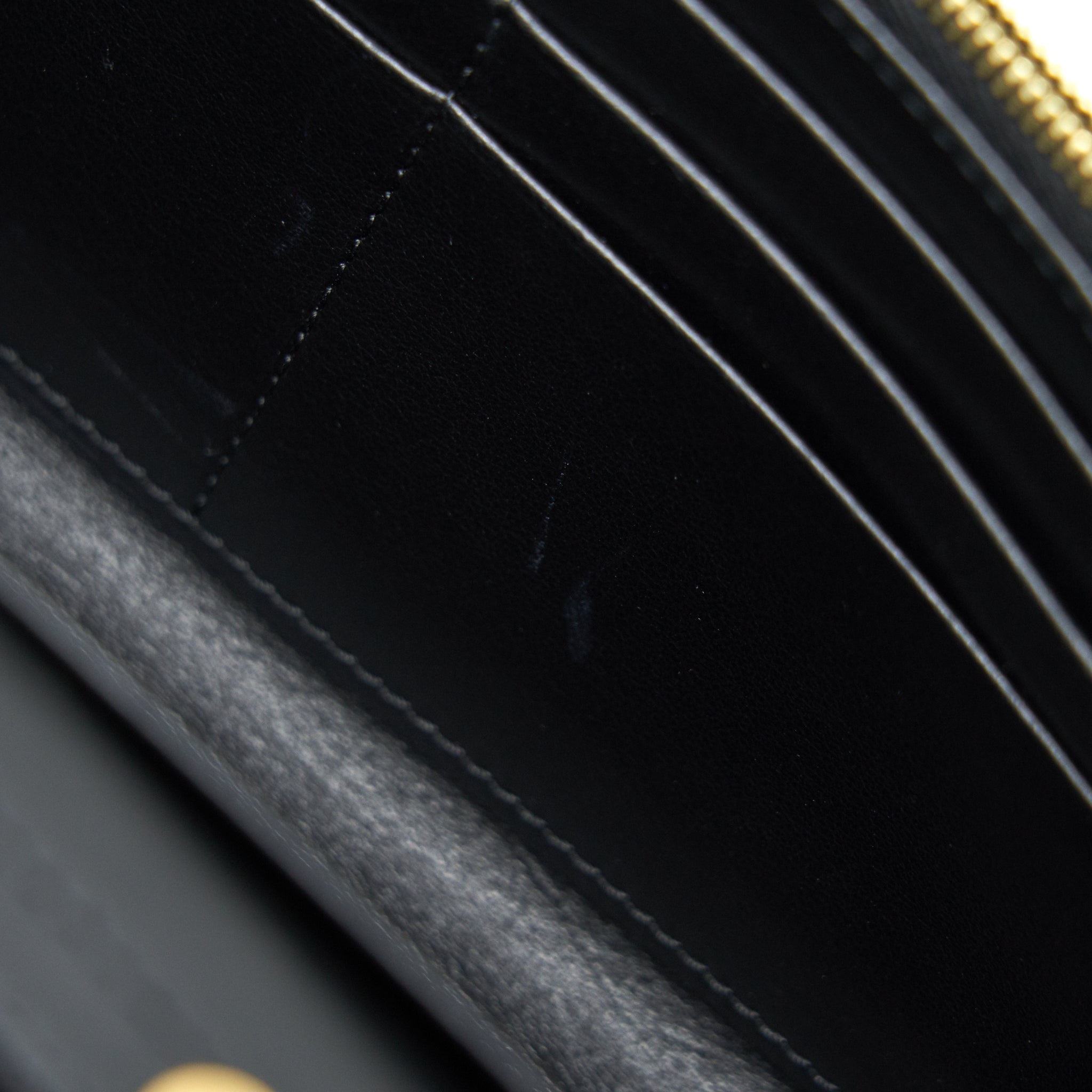 celine-calfskin-c-wallet-on-chain-bag-black-ghw