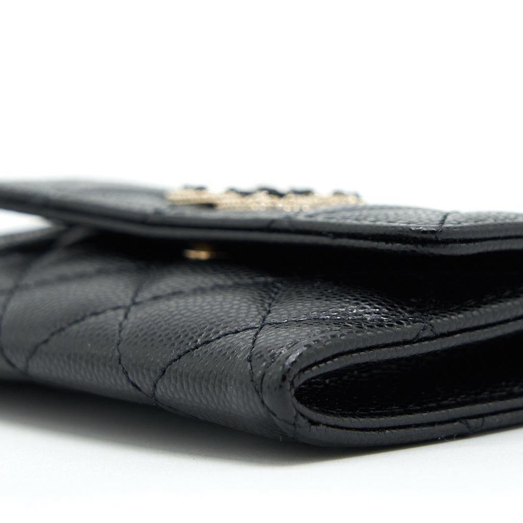 chanel-22s-detailed-logo-mini-flap-card-holder-caviar-black-lghw-1