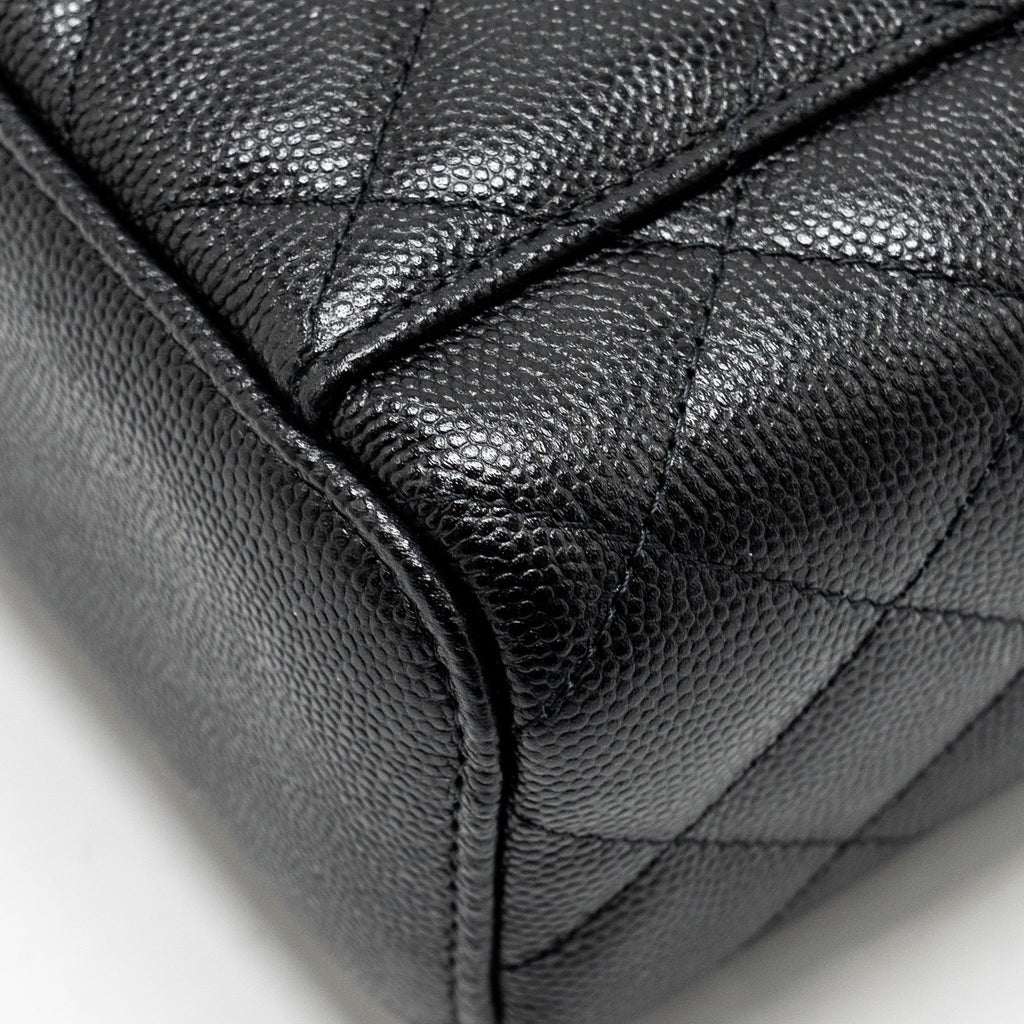 chanel-small-vanity-clutch-with-chain-cc-pearl-caviar-black-lghw-1