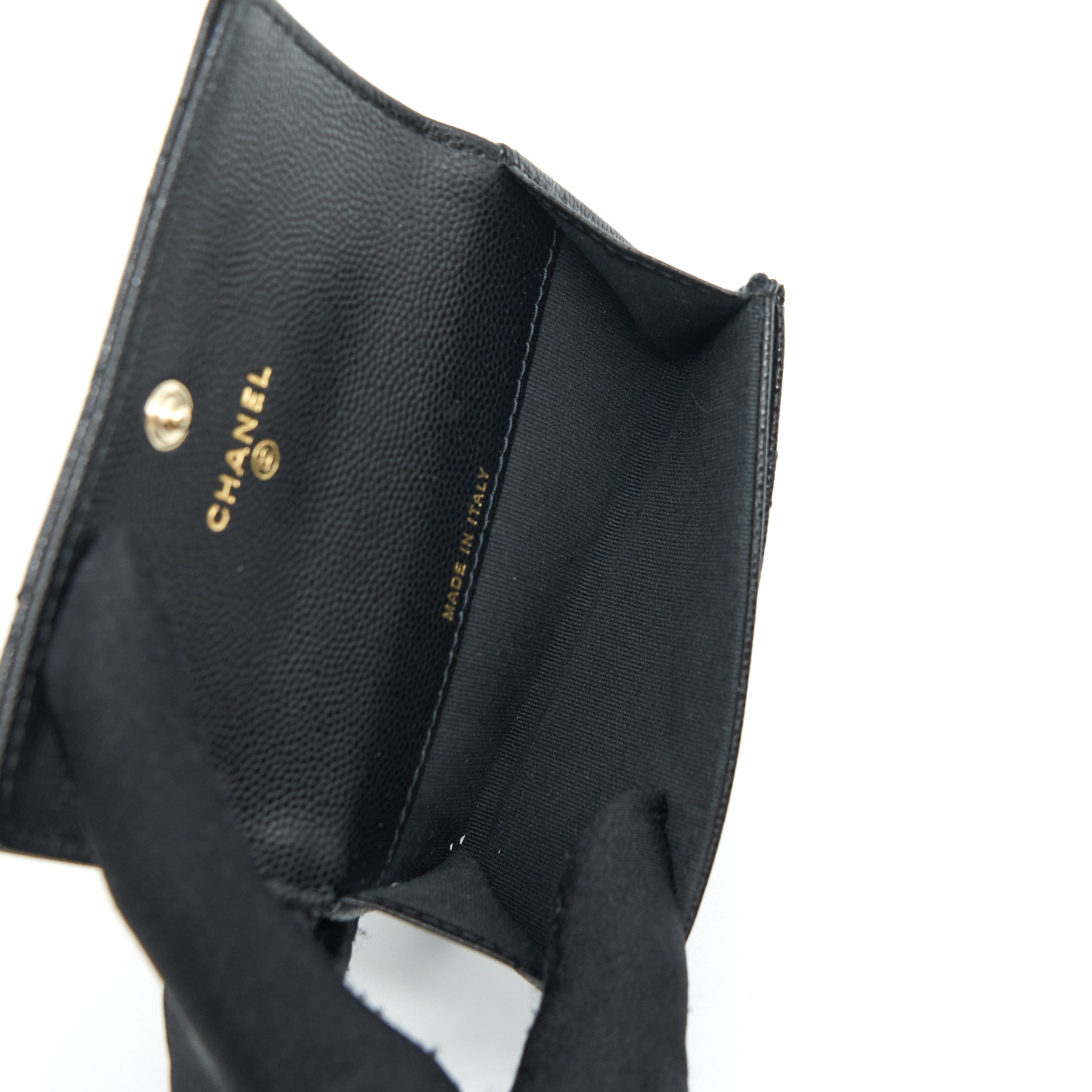 chanel-22s-detailed-logo-mini-flap-card-holder-caviar-black-lghw-1